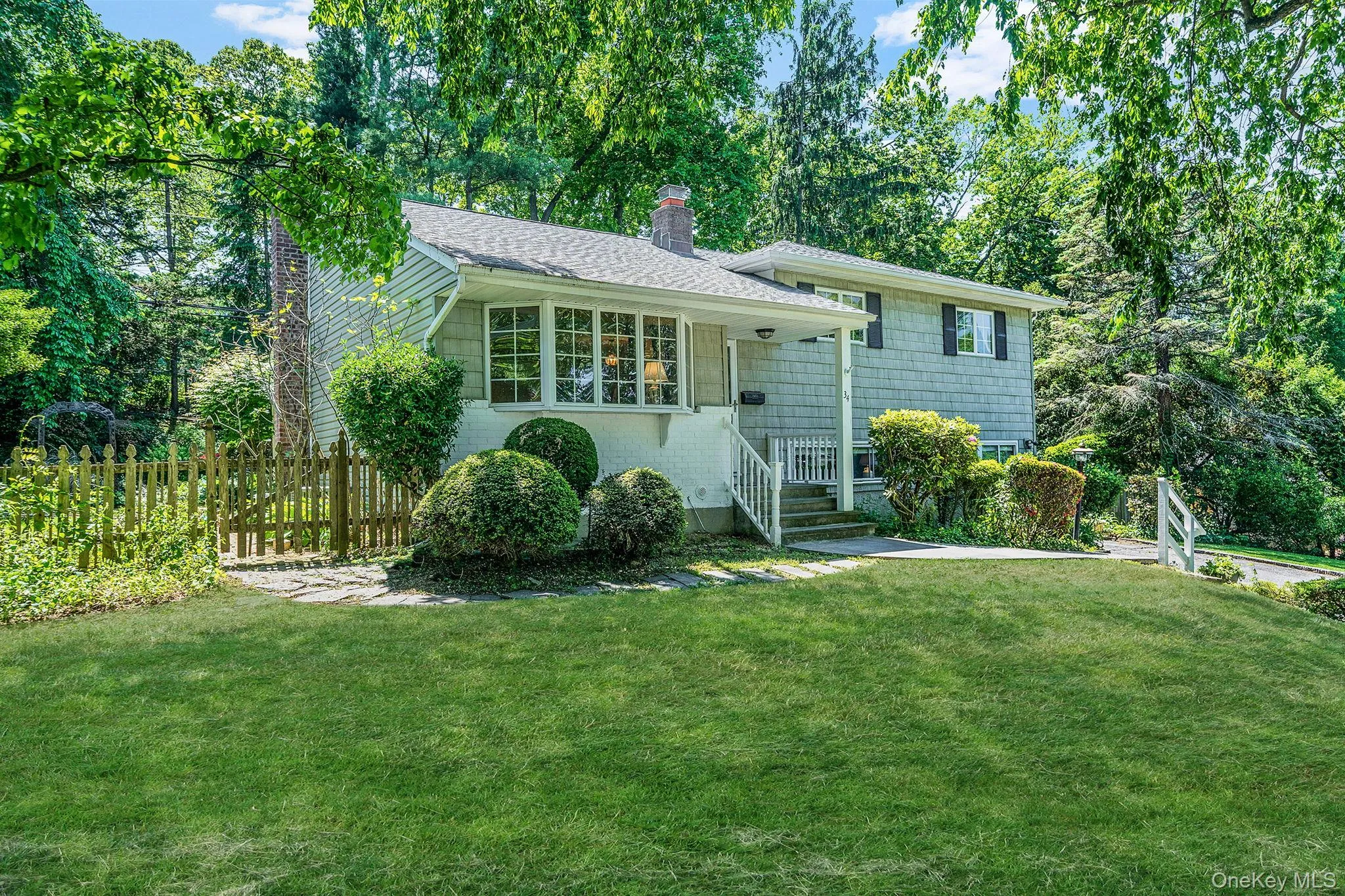 34 Gristmill Lane, Huntington, NY, 3 Bedrooms Bedrooms, 10 Rooms Rooms,2 BathroomsBathrooms,Residential,For Rent,Gristmill,0,1006260 34 Gristmill Lane, Huntington, NY, 3 Bedrooms Bedrooms, 10 Rooms Rooms,2 BathroomsBathrooms,Residential,For Rent,Gristmill,0,1006260