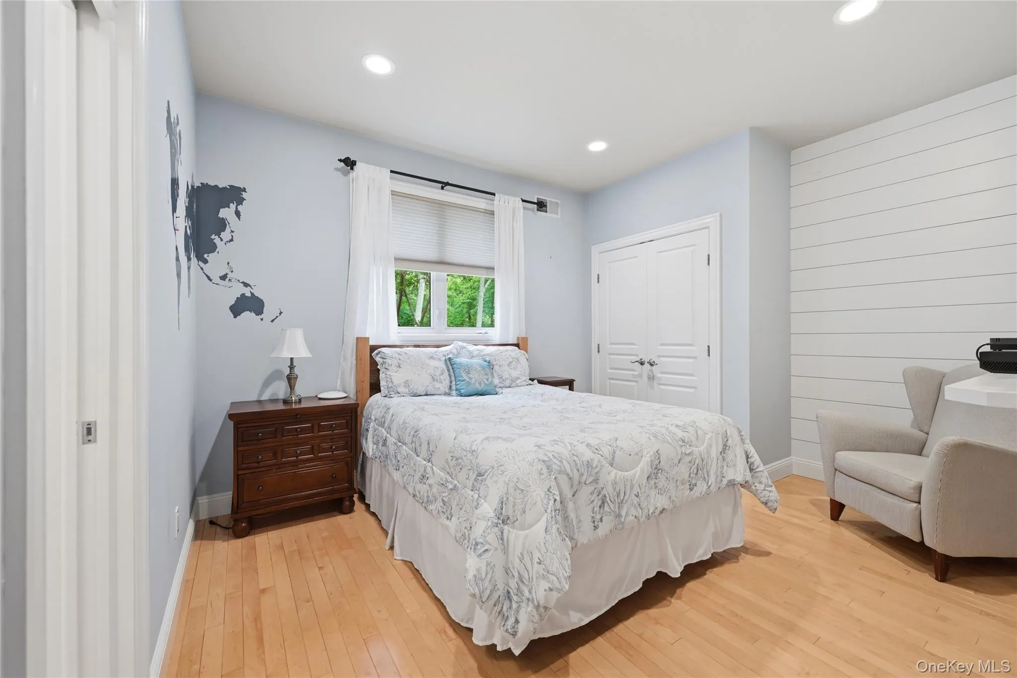 58 South Path, Riverhead, NY, 6 Bedrooms Bedrooms, 14 Rooms Rooms,5 BathroomsBathrooms,Residential,For Rent,South,0,1006261 58 South Path, Riverhead, NY, 6 Bedrooms Bedrooms, 14 Rooms Rooms,5 BathroomsBathrooms,Residential,For Rent,South,0,1006261