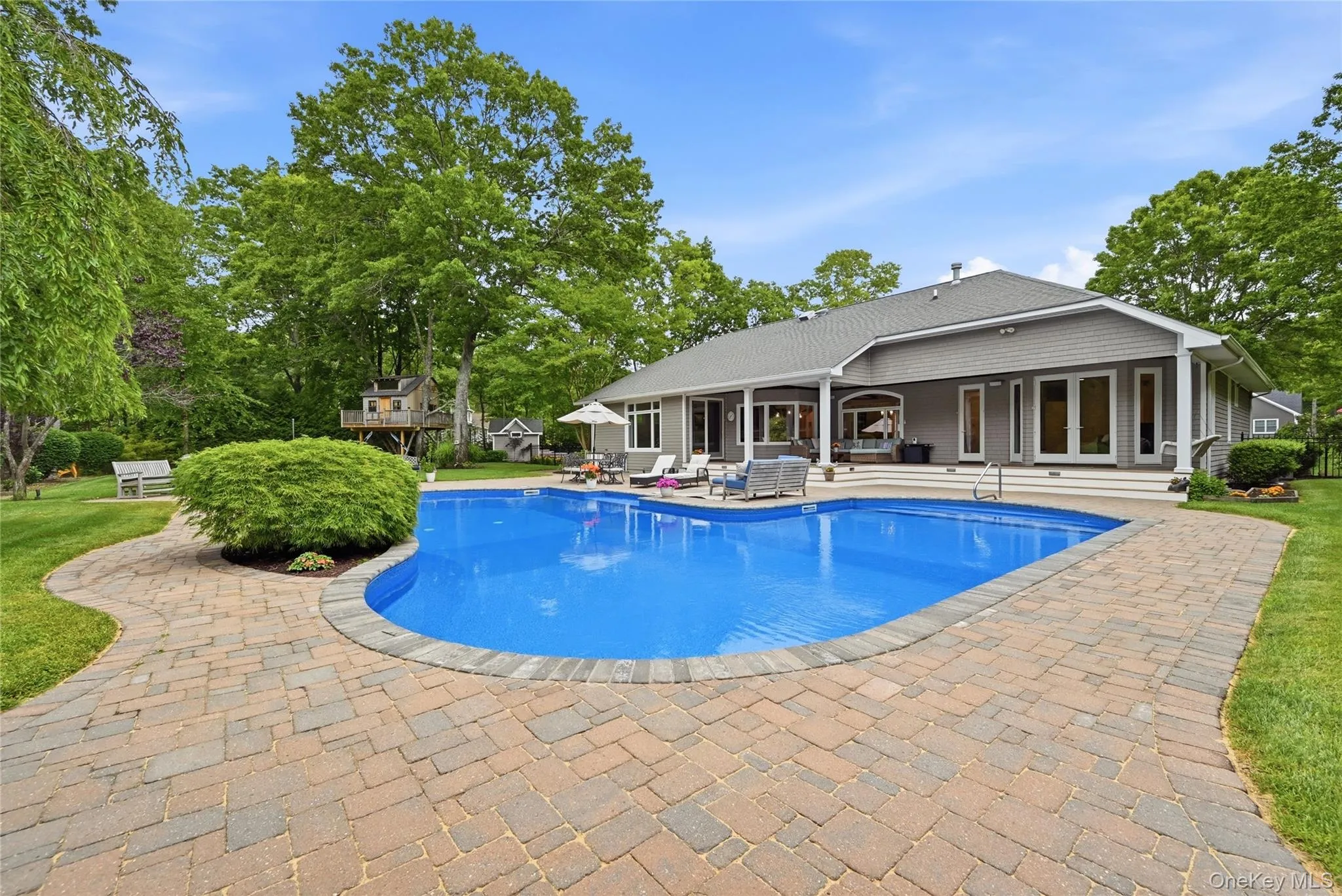 58 South Path, Riverhead, NY, 6 Bedrooms Bedrooms, 14 Rooms Rooms,5 BathroomsBathrooms,Residential,For Rent,South,0,1006261 58 South Path, Riverhead, NY, 6 Bedrooms Bedrooms, 14 Rooms Rooms,5 BathroomsBathrooms,Residential,For Rent,South,0,1006261
