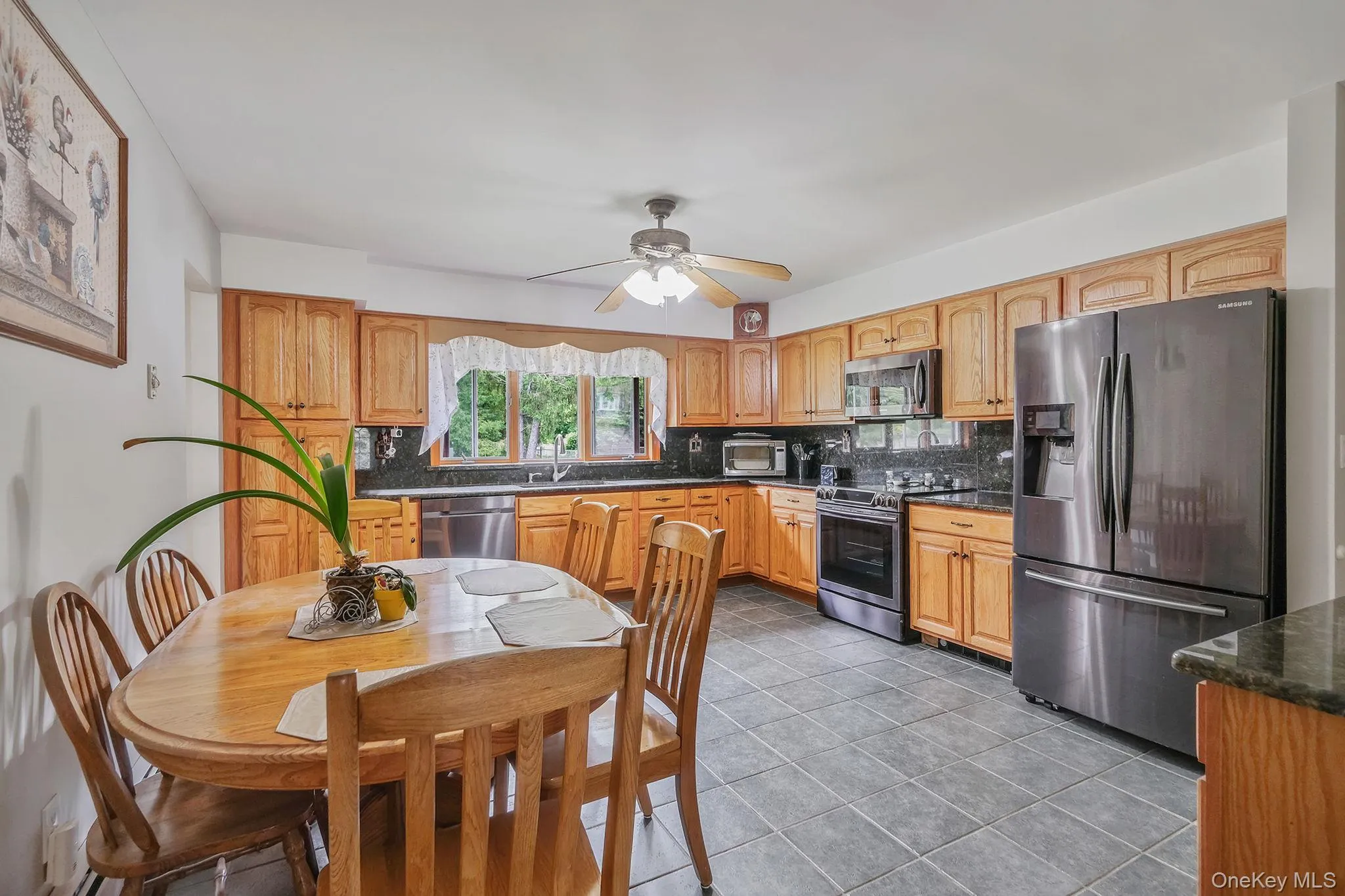 202 Waverly Avenue, Brookhaven, NY, 3 Bedrooms Bedrooms, 9 Rooms Rooms,3 BathroomsBathrooms,Residential,For Rent,Waverly,0,1006267 202 Waverly Avenue, Brookhaven, NY, 3 Bedrooms Bedrooms, 9 Rooms Rooms,3 BathroomsBathrooms,Residential,For Rent,Waverly,0,1006267