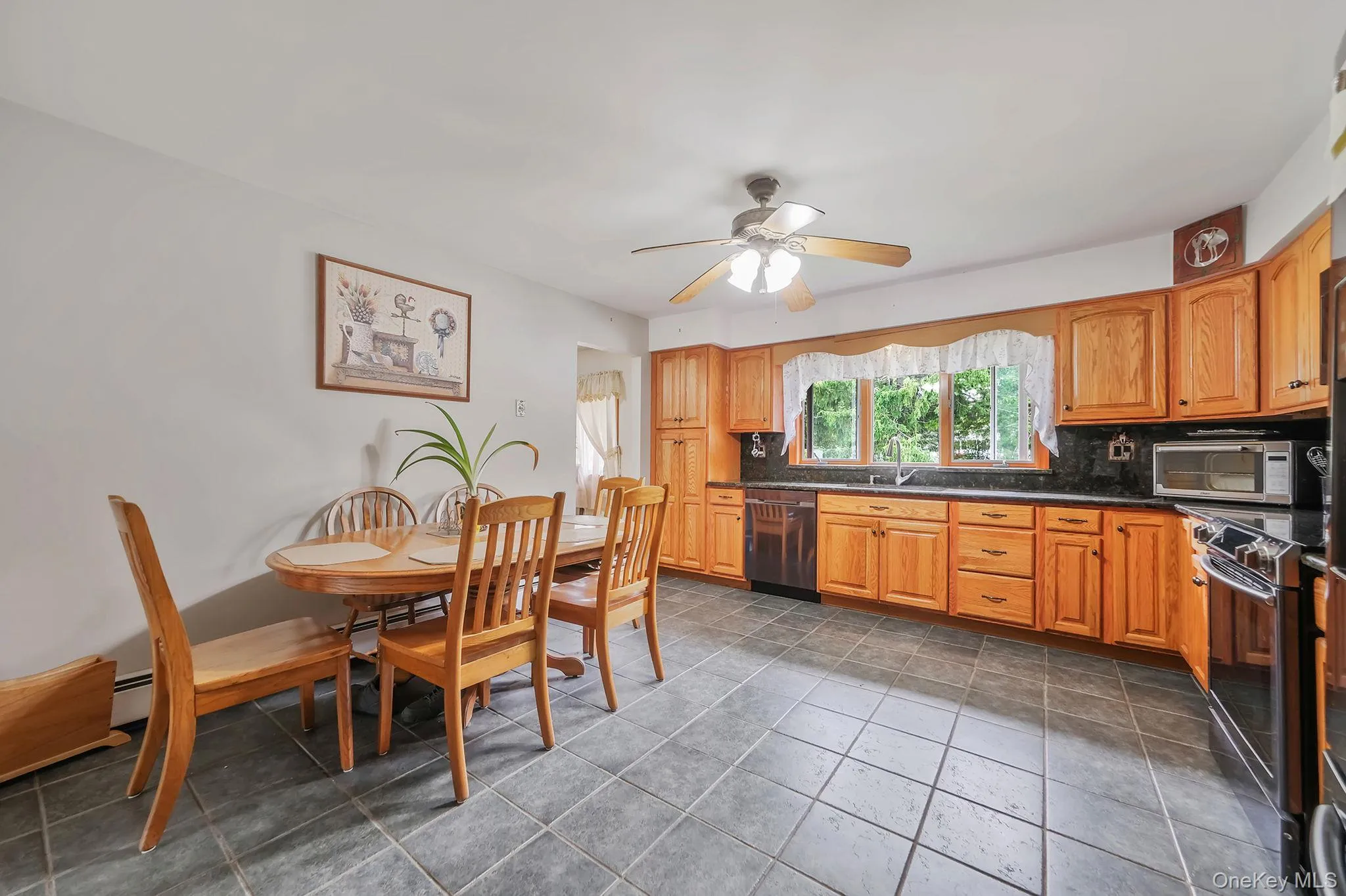202 Waverly Avenue, Brookhaven, NY, 3 Bedrooms Bedrooms, 9 Rooms Rooms,3 BathroomsBathrooms,Residential,For Rent,Waverly,0,1006267 202 Waverly Avenue, Brookhaven, NY, 3 Bedrooms Bedrooms, 9 Rooms Rooms,3 BathroomsBathrooms,Residential,For Rent,Waverly,0,1006267