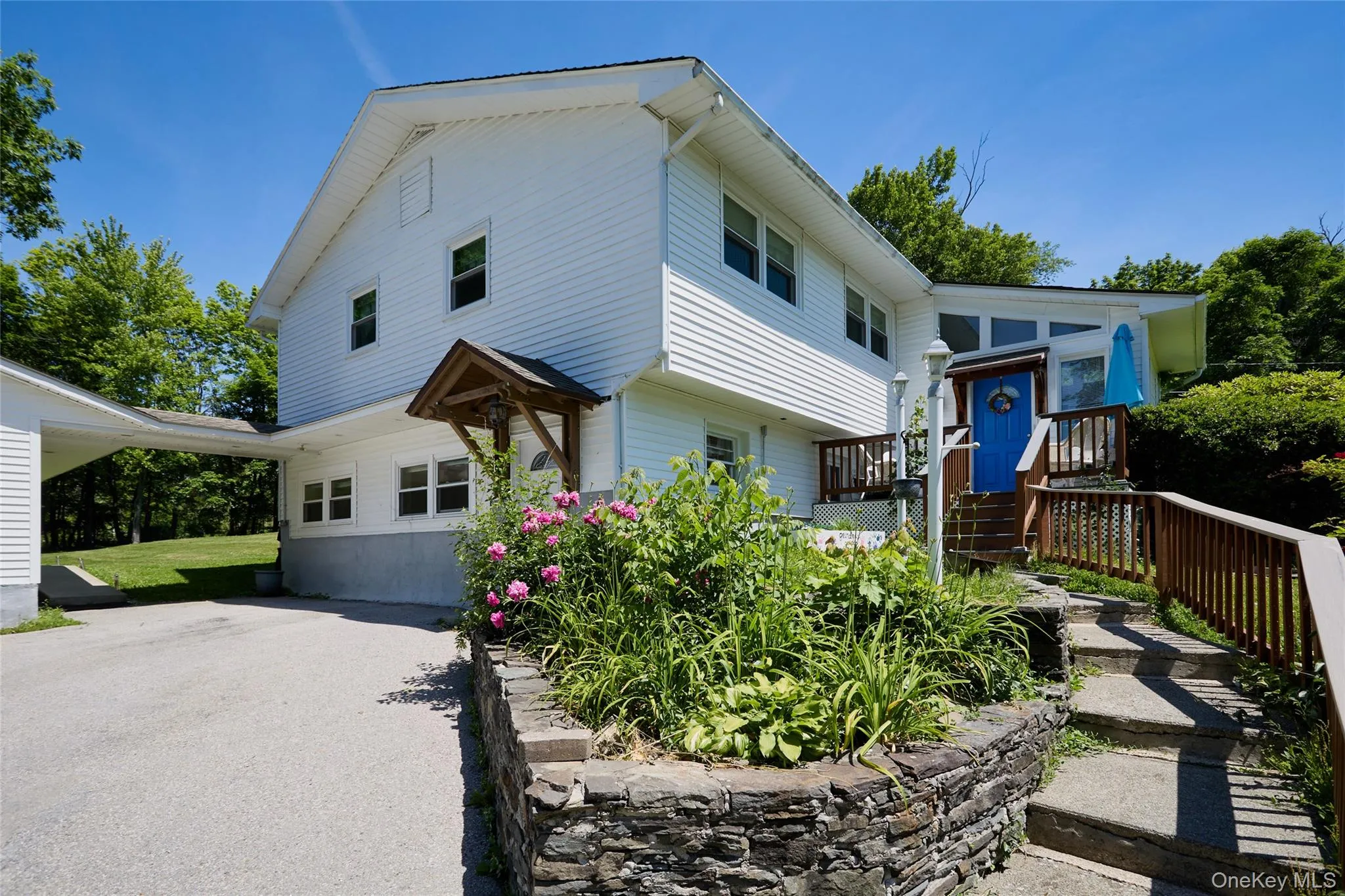 17 Derick Drive, Fishkill, NY, 4 Bedrooms Bedrooms, 8 Rooms Rooms,2 BathroomsBathrooms,Residential,For Rent,Derick,0,1006269 17 Derick Drive, Fishkill, NY, 4 Bedrooms Bedrooms, 8 Rooms Rooms,2 BathroomsBathrooms,Residential,For Rent,Derick,0,1006269