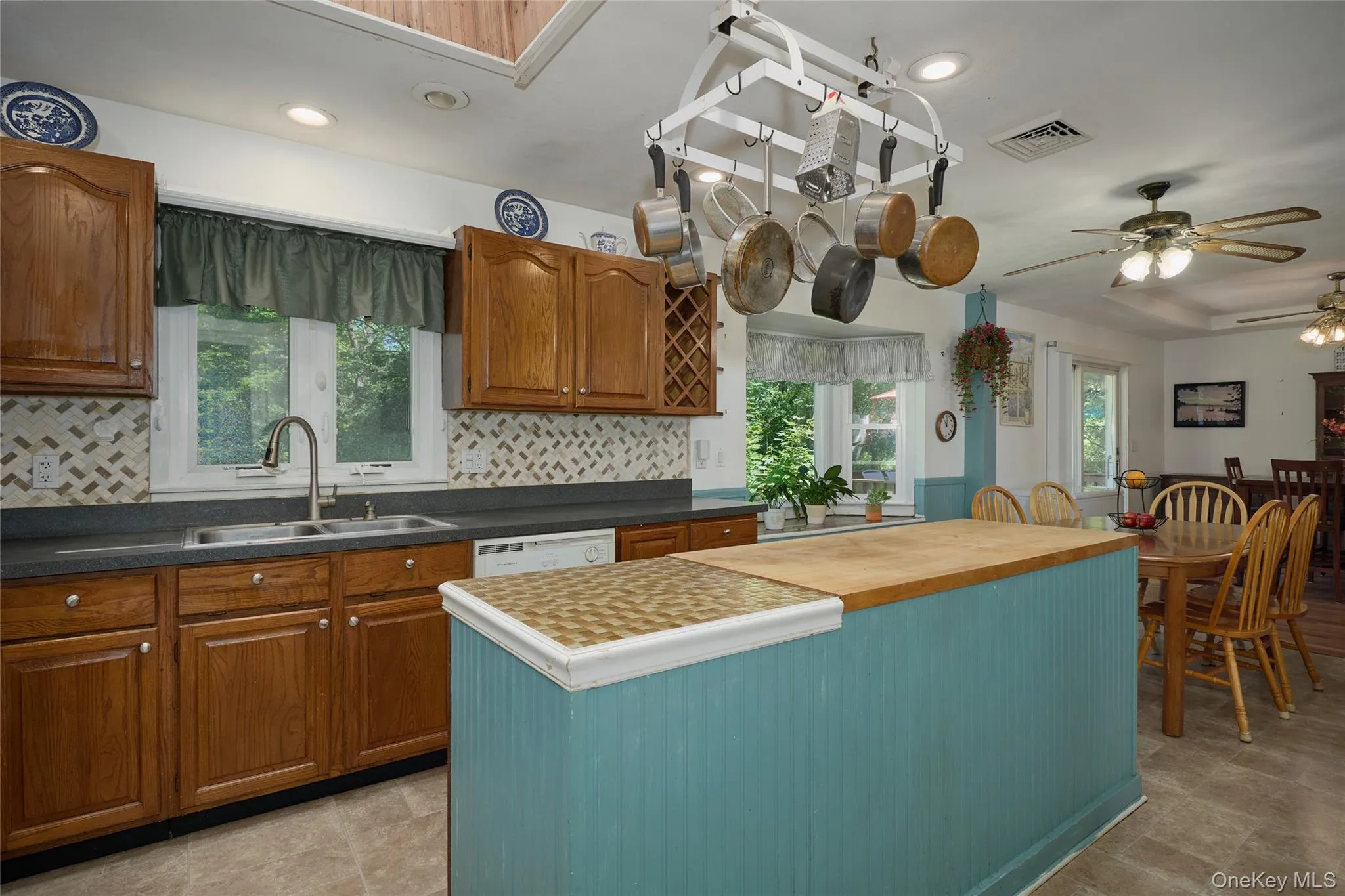 17 Derick Drive, Fishkill, NY, 4 Bedrooms Bedrooms, 8 Rooms Rooms,2 BathroomsBathrooms,Residential,For Rent,Derick,0,1006269 17 Derick Drive, Fishkill, NY, 4 Bedrooms Bedrooms, 8 Rooms Rooms,2 BathroomsBathrooms,Residential,For Rent,Derick,0,1006269