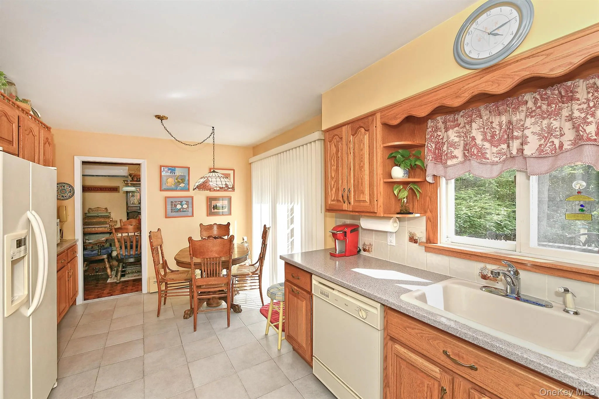 21 Craig Drive, Huntington, NY, 3 Bedrooms Bedrooms, 8 Rooms Rooms,2 BathroomsBathrooms,Residential,For Rent,Craig,0,1006271 21 Craig Drive, Huntington, NY, 3 Bedrooms Bedrooms, 8 Rooms Rooms,2 BathroomsBathrooms,Residential,For Rent,Craig,0,1006271