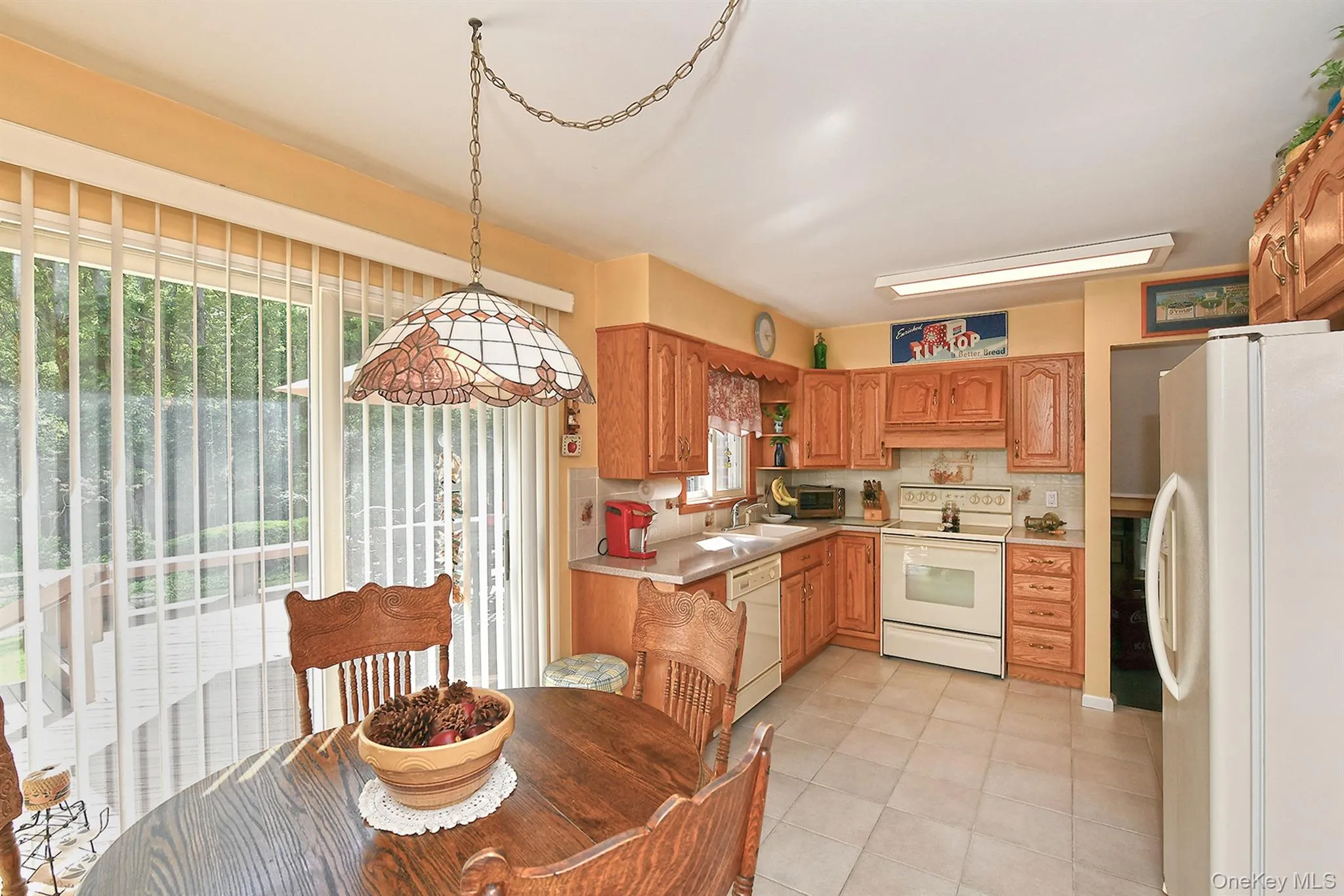21 Craig Drive, Huntington, NY, 3 Bedrooms Bedrooms, 8 Rooms Rooms,2 BathroomsBathrooms,Residential,For Rent,Craig,0,1006271 21 Craig Drive, Huntington, NY, 3 Bedrooms Bedrooms, 8 Rooms Rooms,2 BathroomsBathrooms,Residential,For Rent,Craig,0,1006271