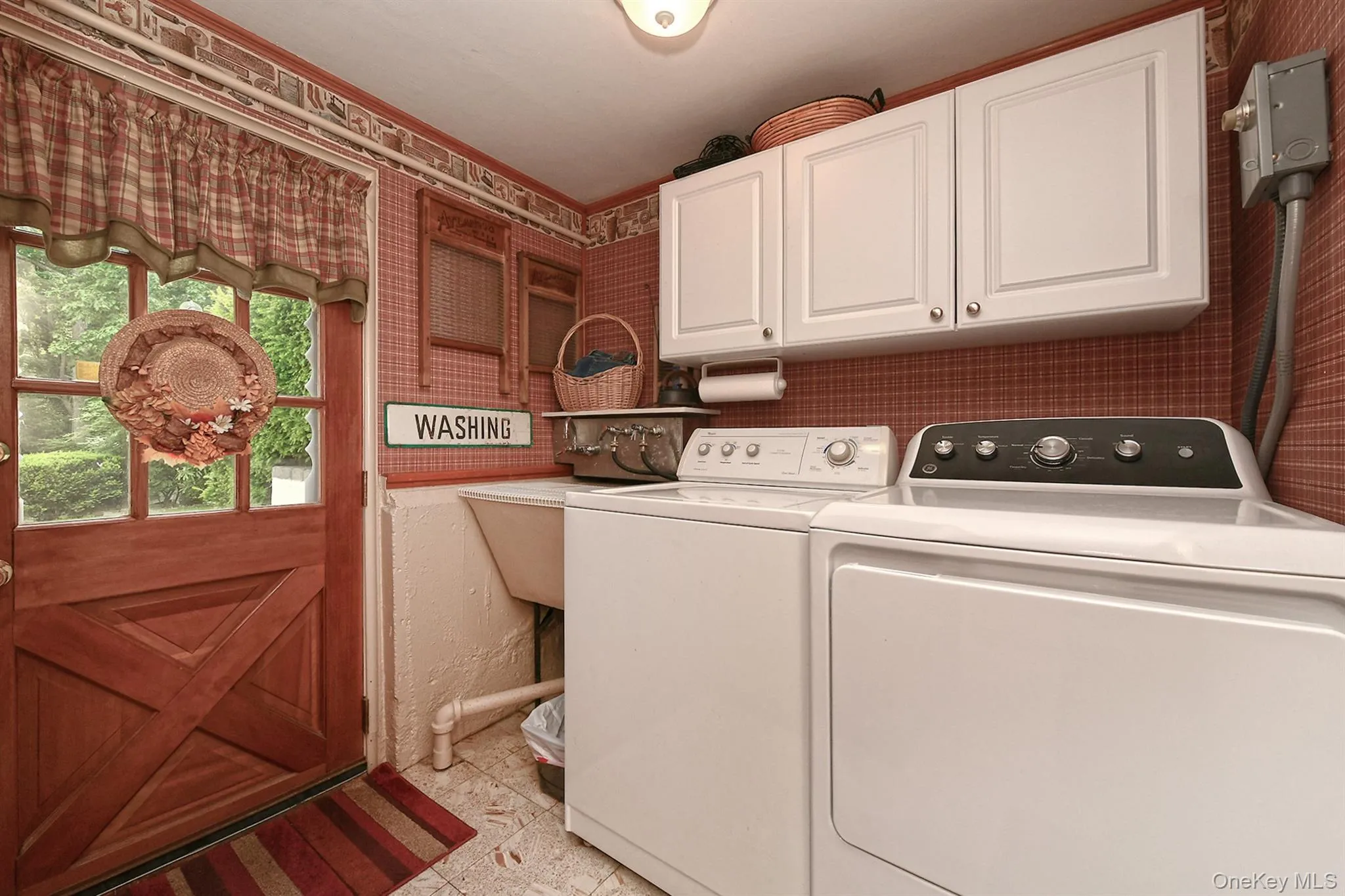 21 Craig Drive, Huntington, NY, 3 Bedrooms Bedrooms, 8 Rooms Rooms,2 BathroomsBathrooms,Residential,For Rent,Craig,0,1006271 21 Craig Drive, Huntington, NY, 3 Bedrooms Bedrooms, 8 Rooms Rooms,2 BathroomsBathrooms,Residential,For Rent,Craig,0,1006271