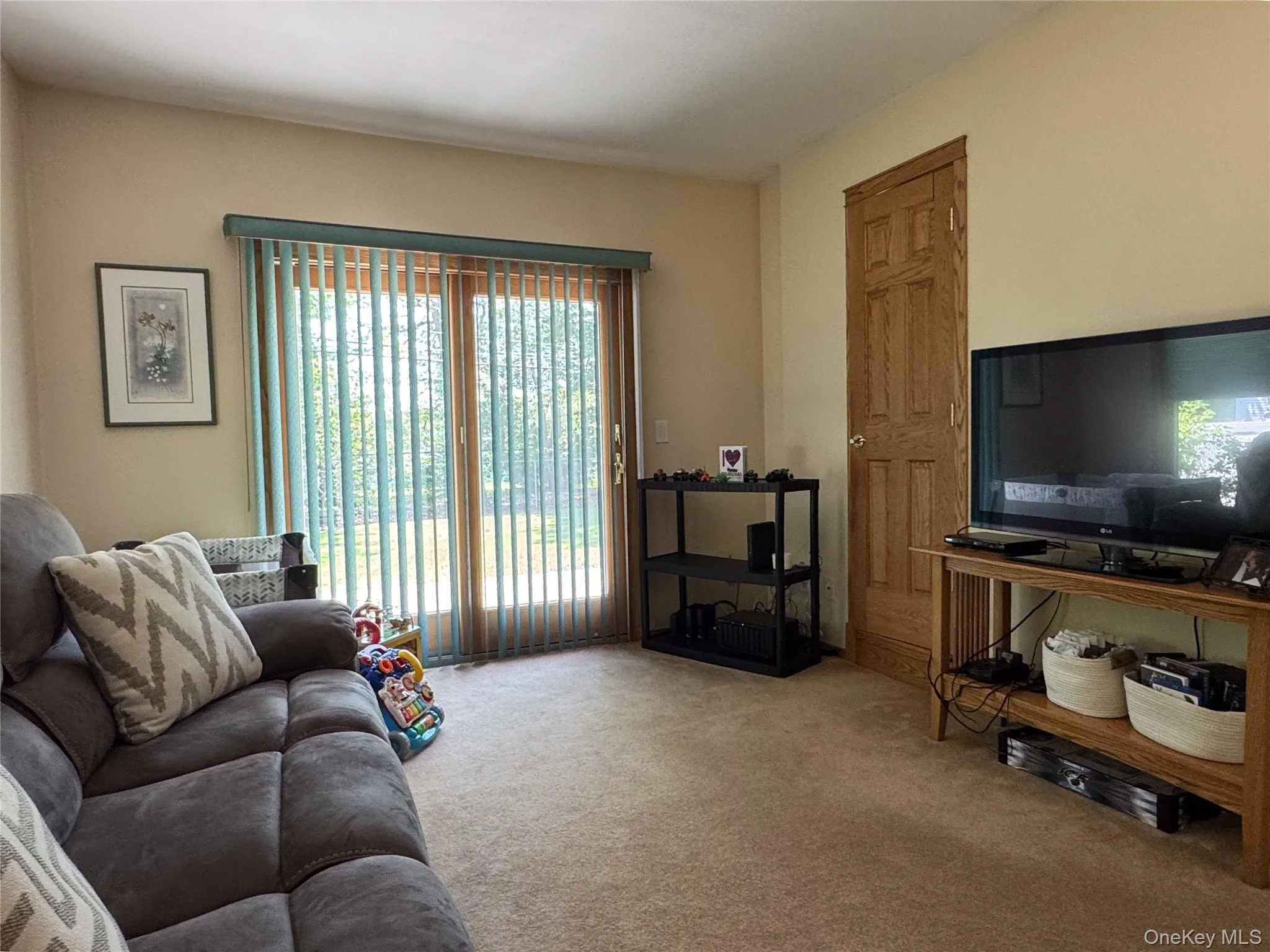 8 Donnatella Lane, Smithtown, NY, 4 Bedrooms Bedrooms, 10 Rooms Rooms,2 BathroomsBathrooms,Residential,For Rent,Donnatella,0,1006272 8 Donnatella Lane, Smithtown, NY, 4 Bedrooms Bedrooms, 10 Rooms Rooms,2 BathroomsBathrooms,Residential,For Rent,Donnatella,0,1006272