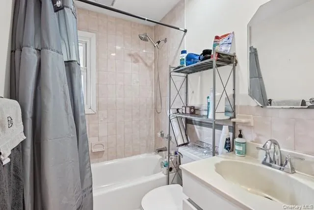 4236 Clarissa Road, Oyster Bay, NY, 4 Bedrooms Bedrooms, 7 Rooms Rooms,2 BathroomsBathrooms,Residential,For Rent,Clarissa,0,1006275 4236 Clarissa Road, Oyster Bay, NY, 4 Bedrooms Bedrooms, 7 Rooms Rooms,2 BathroomsBathrooms,Residential,For Rent,Clarissa,0,1006275