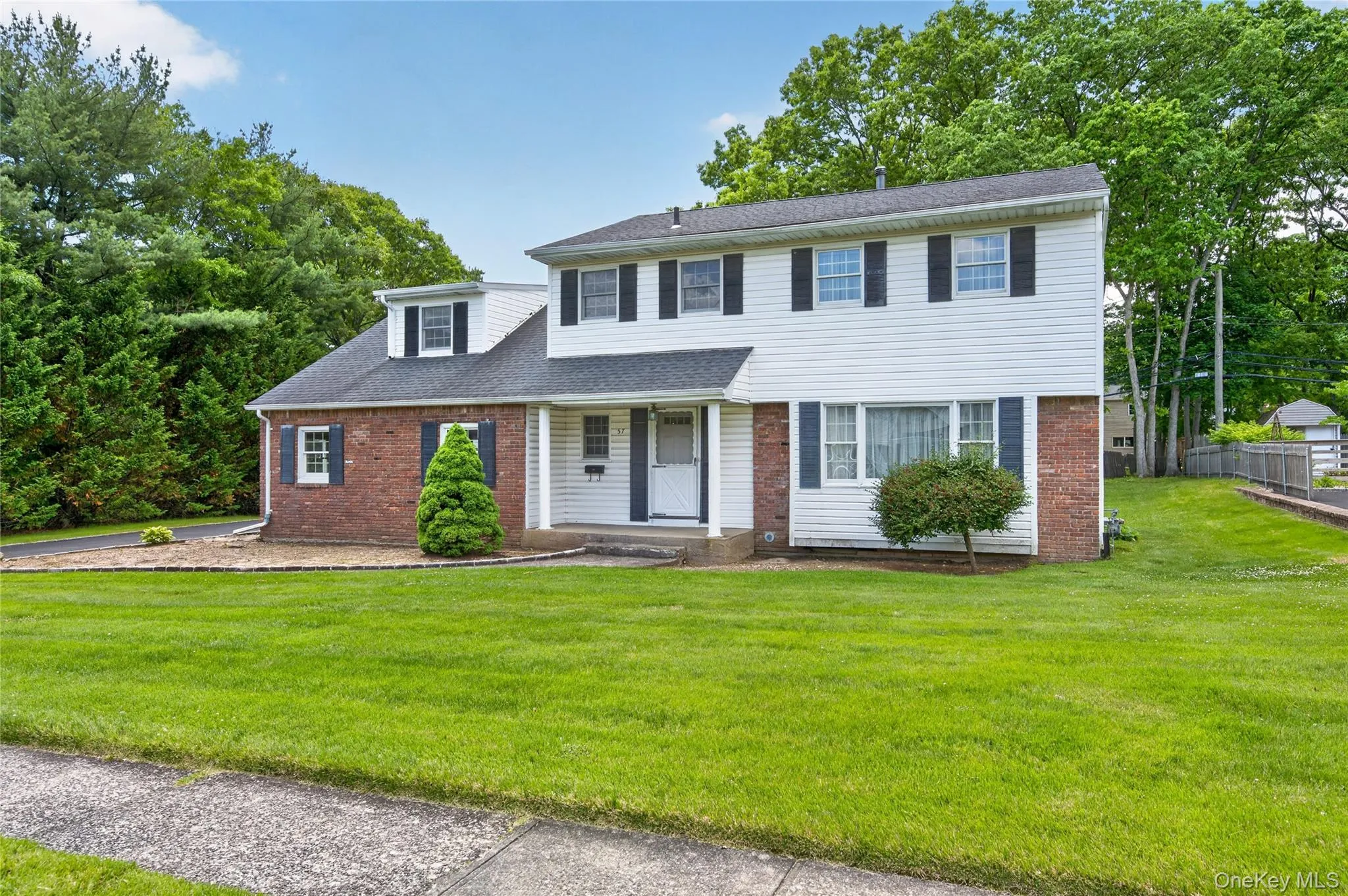 57 Pine Hill Lane, Huntington, NY, 4 Bedrooms Bedrooms, 9 Rooms Rooms,2 BathroomsBathrooms,Residential,For Rent,Pine Hill,0,1006280 57 Pine Hill Lane, Huntington, NY, 4 Bedrooms Bedrooms, 9 Rooms Rooms,2 BathroomsBathrooms,Residential,For Rent,Pine Hill,0,1006280