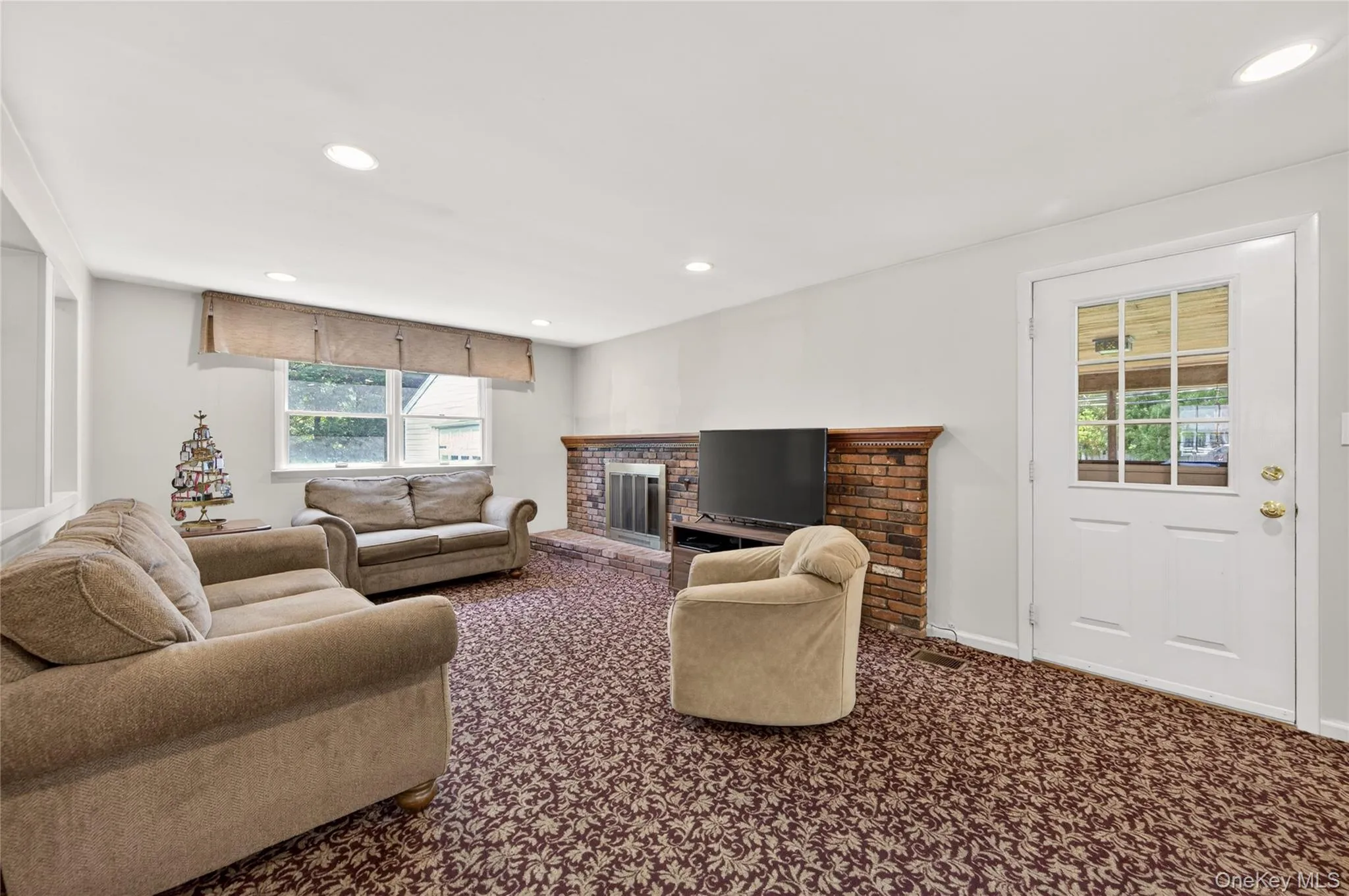 57 Pine Hill Lane, Huntington, NY, 4 Bedrooms Bedrooms, 9 Rooms Rooms,2 BathroomsBathrooms,Residential,For Rent,Pine Hill,0,1006280 57 Pine Hill Lane, Huntington, NY, 4 Bedrooms Bedrooms, 9 Rooms Rooms,2 BathroomsBathrooms,Residential,For Rent,Pine Hill,0,1006280