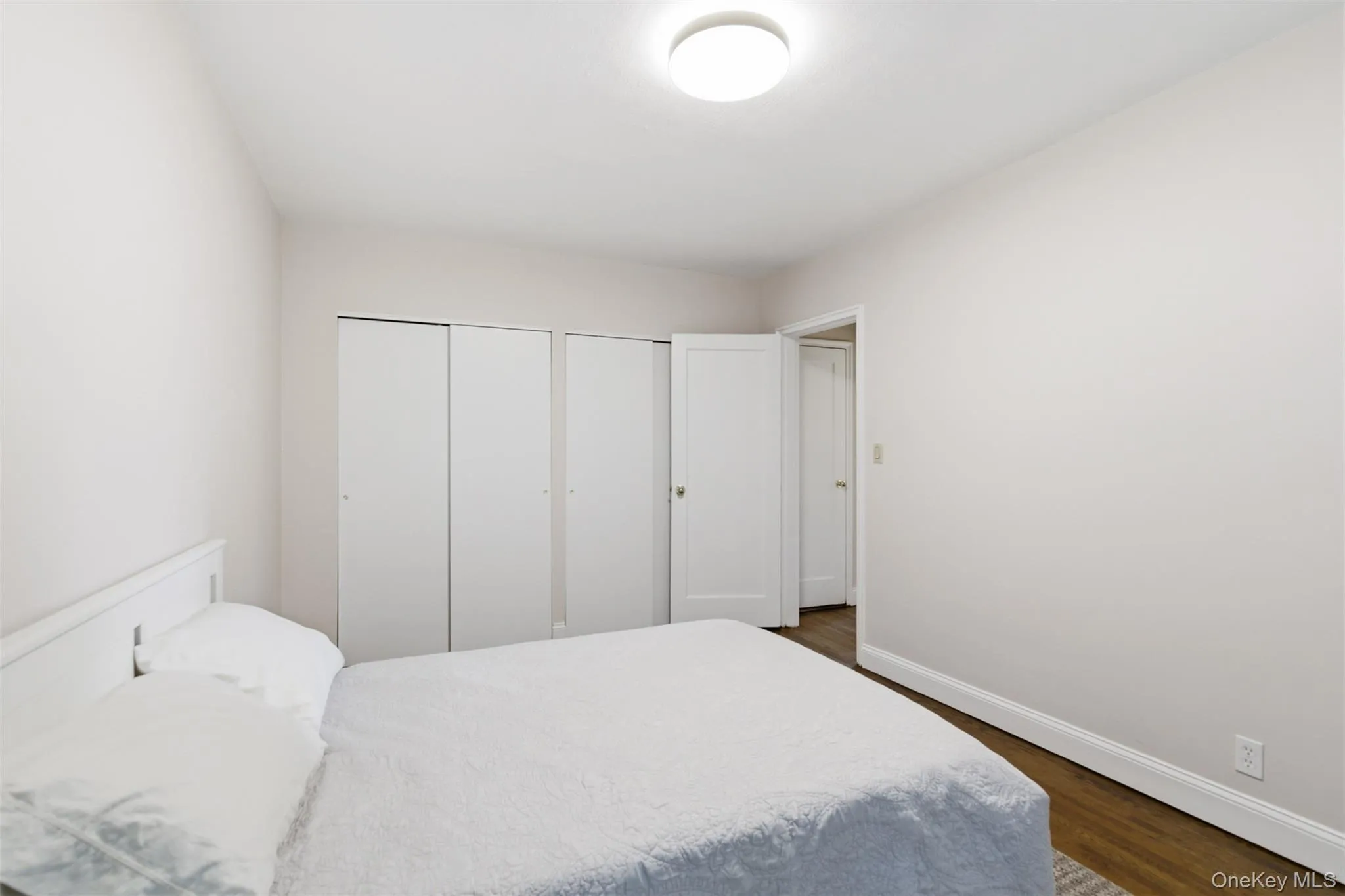 16 Edwards Street, North Hempstead, NY, 1 Bedroom Bedrooms, 4 Rooms Rooms,1 BathroomBathrooms,Residential,For Rent,Edwards,0,1006283 16 Edwards Street, North Hempstead, NY, 1 Bedroom Bedrooms, 4 Rooms Rooms,1 BathroomBathrooms,Residential,For Rent,Edwards,0,1006283