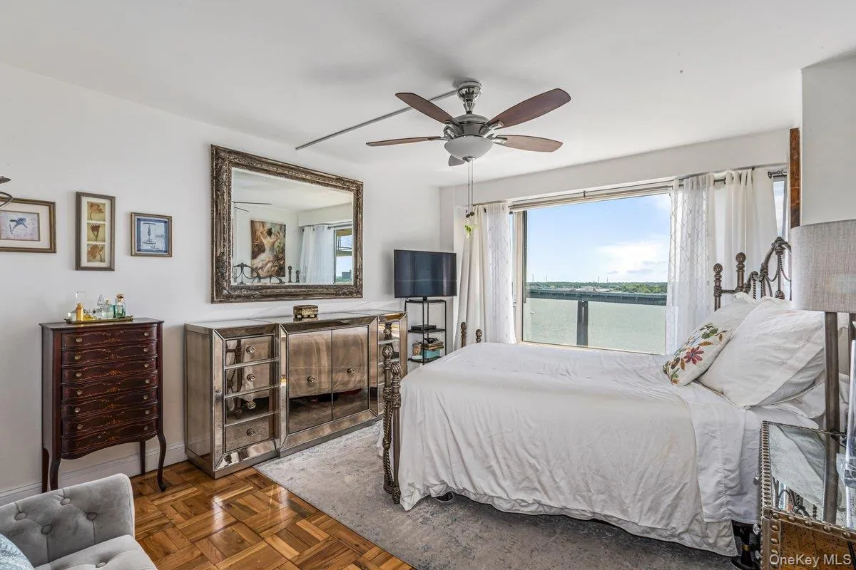 166-25 Powells Cove Boulevard, New York, NY, 1 Bedroom Bedrooms, 4 Rooms Rooms,1 BathroomBathrooms,Residential,For Rent,Powells Cove,0,1006284 166-25 Powells Cove Boulevard, New York, NY, 1 Bedroom Bedrooms, 4 Rooms Rooms,1 BathroomBathrooms,Residential,For Rent,Powells Cove,0,1006284