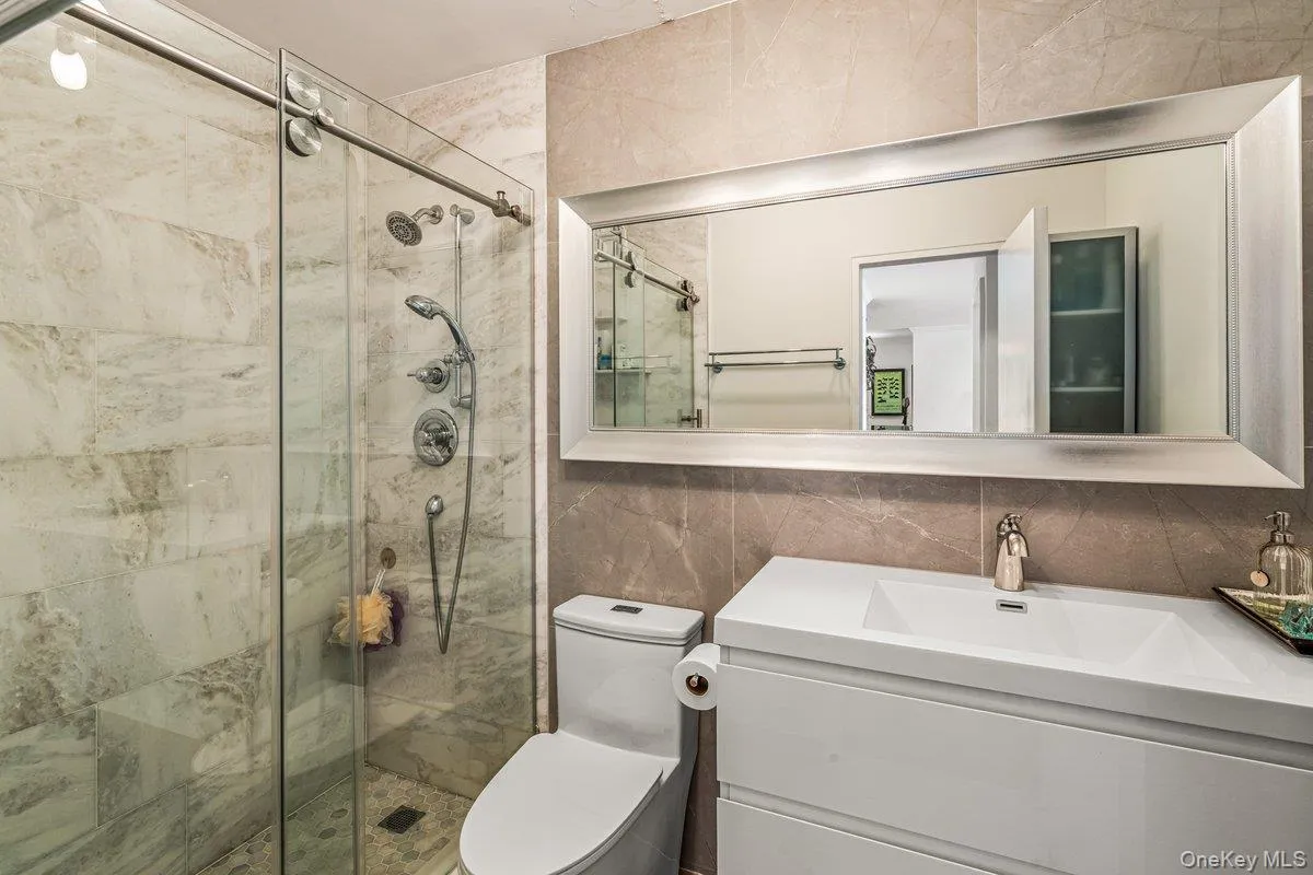166-25 Powells Cove Boulevard, New York, NY, 1 Bedroom Bedrooms, 4 Rooms Rooms,1 BathroomBathrooms,Residential,For Rent,Powells Cove,0,1006284 166-25 Powells Cove Boulevard, New York, NY, 1 Bedroom Bedrooms, 4 Rooms Rooms,1 BathroomBathrooms,Residential,For Rent,Powells Cove,0,1006284