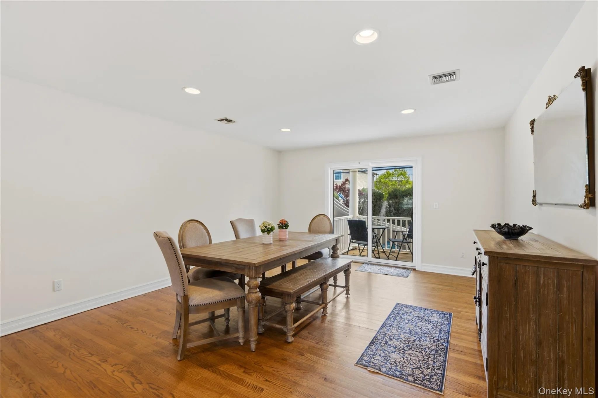 47 Syosset Circle, Oyster Bay, NY, 4 Bedrooms Bedrooms, 8 Rooms Rooms,3 BathroomsBathrooms,Residential,For Rent,Syosset,0,1006285 47 Syosset Circle, Oyster Bay, NY, 4 Bedrooms Bedrooms, 8 Rooms Rooms,3 BathroomsBathrooms,Residential,For Rent,Syosset,0,1006285