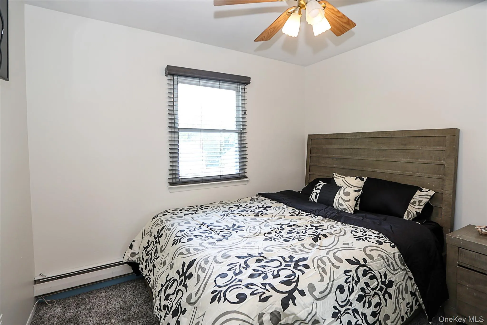 4 Quincy Lane, Smithtown, NY, 4 Bedrooms Bedrooms, 8 Rooms Rooms,2 BathroomsBathrooms,Residential,For Rent,Quincy,0,1006293 4 Quincy Lane, Smithtown, NY, 4 Bedrooms Bedrooms, 8 Rooms Rooms,2 BathroomsBathrooms,Residential,For Rent,Quincy,0,1006293