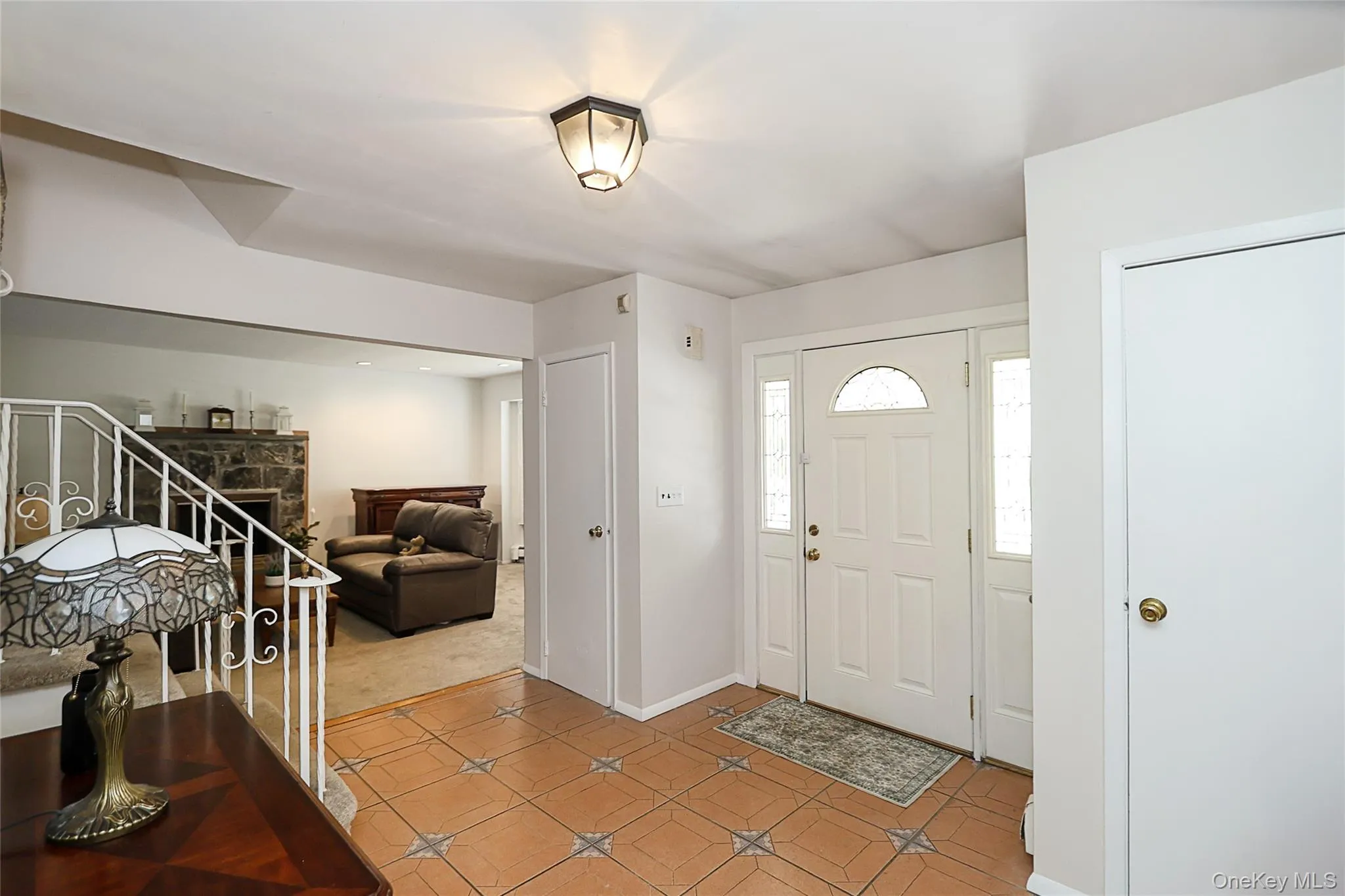 4 Quincy Lane, Smithtown, NY, 4 Bedrooms Bedrooms, 8 Rooms Rooms,2 BathroomsBathrooms,Residential,For Rent,Quincy,0,1006293 4 Quincy Lane, Smithtown, NY, 4 Bedrooms Bedrooms, 8 Rooms Rooms,2 BathroomsBathrooms,Residential,For Rent,Quincy,0,1006293