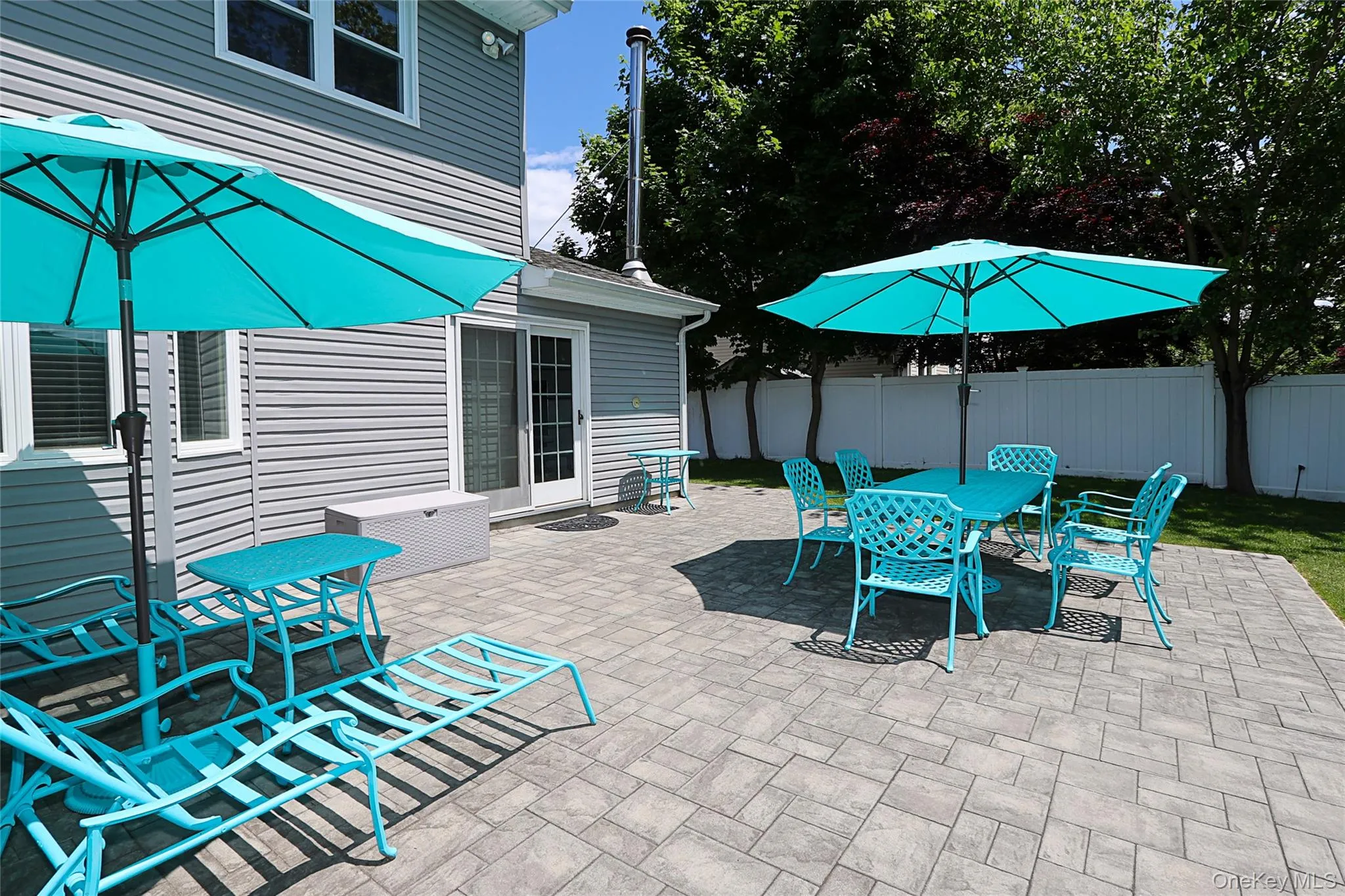 4 Quincy Lane, Smithtown, NY, 4 Bedrooms Bedrooms, 8 Rooms Rooms,2 BathroomsBathrooms,Residential,For Rent,Quincy,0,1006293 4 Quincy Lane, Smithtown, NY, 4 Bedrooms Bedrooms, 8 Rooms Rooms,2 BathroomsBathrooms,Residential,For Rent,Quincy,0,1006293