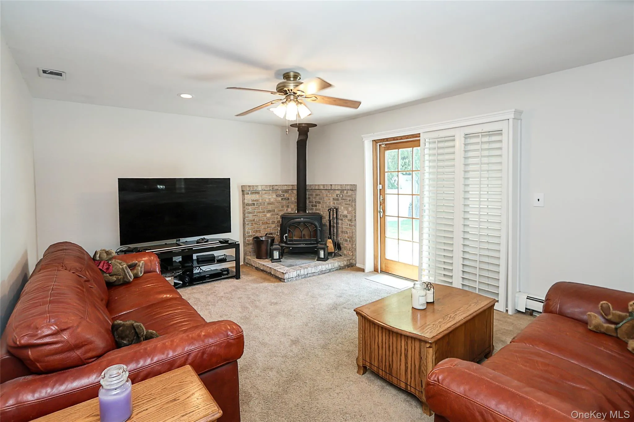 4 Quincy Lane, Smithtown, NY, 4 Bedrooms Bedrooms, 8 Rooms Rooms,2 BathroomsBathrooms,Residential,For Rent,Quincy,0,1006293 4 Quincy Lane, Smithtown, NY, 4 Bedrooms Bedrooms, 8 Rooms Rooms,2 BathroomsBathrooms,Residential,For Rent,Quincy,0,1006293