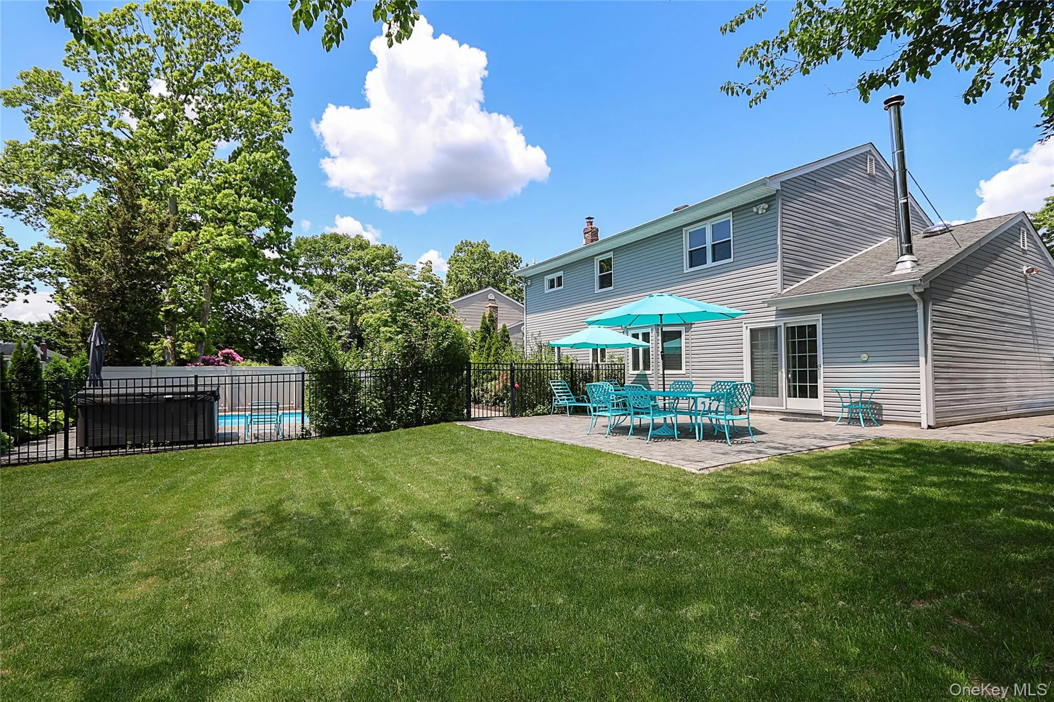 4 Quincy Lane, Smithtown, NY, 4 Bedrooms Bedrooms, 8 Rooms Rooms,2 BathroomsBathrooms,Residential,For Rent,Quincy,0,1006293 4 Quincy Lane, Smithtown, NY, 4 Bedrooms Bedrooms, 8 Rooms Rooms,2 BathroomsBathrooms,Residential,For Rent,Quincy,0,1006293