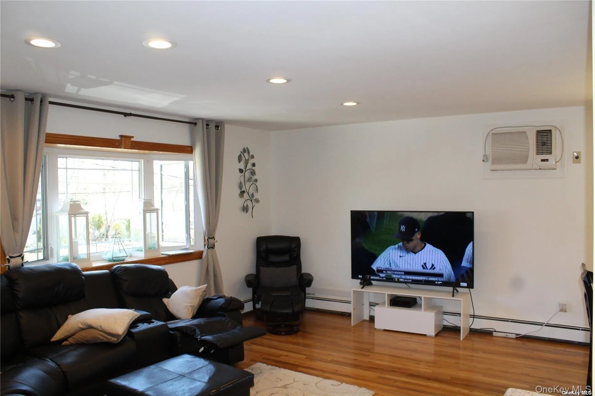 860 Udall Road, Islip, NY, 5 Bedrooms Bedrooms, 10 Rooms Rooms,2 BathroomsBathrooms,Residential,For Rent,Udall,0,1006294 860 Udall Road, Islip, NY, 5 Bedrooms Bedrooms, 10 Rooms Rooms,2 BathroomsBathrooms,Residential,For Rent,Udall,0,1006294