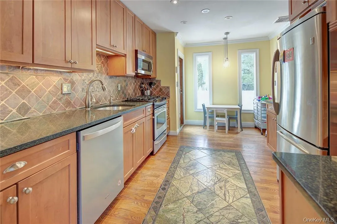 441 Boston Post Road, Rye City, NY, 3 Bedrooms Bedrooms, 7 Rooms Rooms,2 BathroomsBathrooms,Residential Lease,For Rent,Boston Post,0,1006308 441 Boston Post Road, Rye City, NY, 3 Bedrooms Bedrooms, 7 Rooms Rooms,2 BathroomsBathrooms,Residential Lease,For Rent,Boston Post,0,1006308