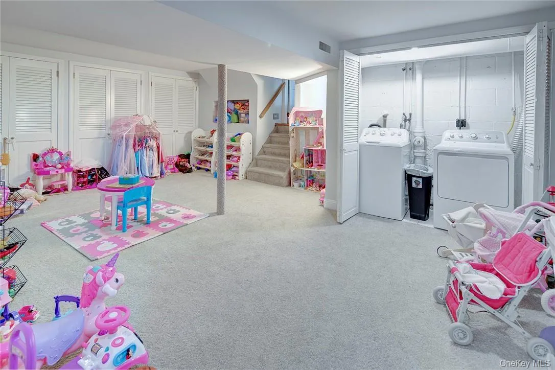 441 Boston Post Road, Rye City, NY, 3 Bedrooms Bedrooms, 7 Rooms Rooms,2 BathroomsBathrooms,Residential Lease,For Rent,Boston Post,0,1006308 441 Boston Post Road, Rye City, NY, 3 Bedrooms Bedrooms, 7 Rooms Rooms,2 BathroomsBathrooms,Residential Lease,For Rent,Boston Post,0,1006308