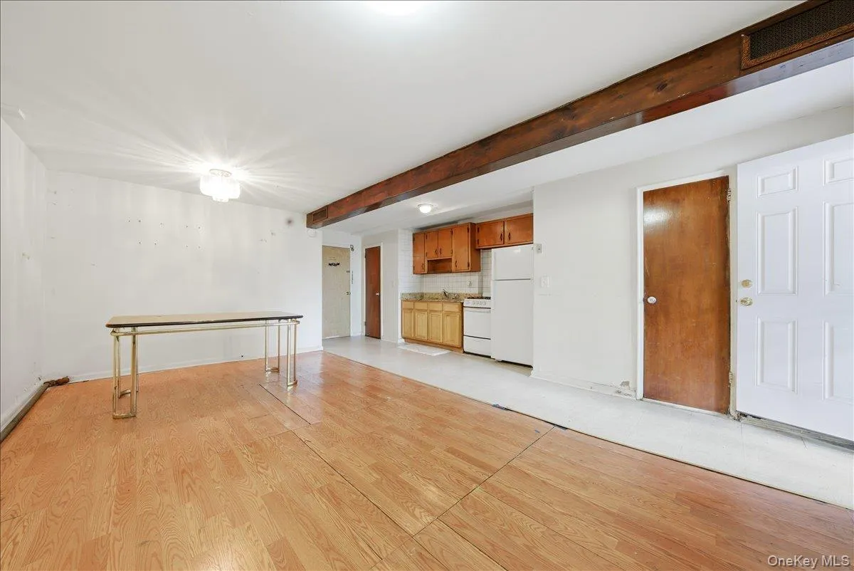 4425 Richardson Avenue, New York, NY, 3 Bedrooms Bedrooms, 8 Rooms Rooms,2 BathroomsBathrooms,Residential,For Rent,Richardson,0,1006309 4425 Richardson Avenue, New York, NY, 3 Bedrooms Bedrooms, 8 Rooms Rooms,2 BathroomsBathrooms,Residential,For Rent,Richardson,0,1006309