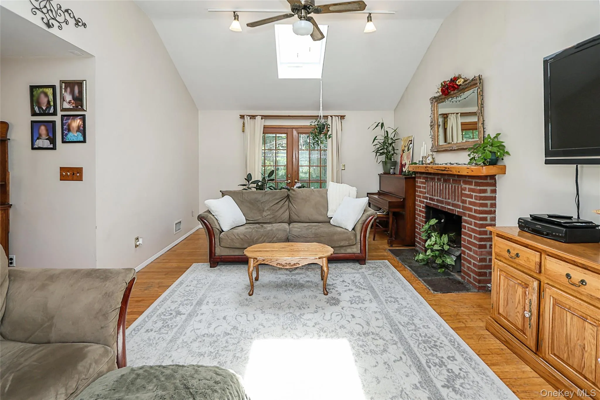 1372 Pine Drive, Islip, NY, 5 Bedrooms Bedrooms, 8 Rooms Rooms,2 BathroomsBathrooms,Residential,For Rent,Pine,0,1006311 1372 Pine Drive, Islip, NY, 5 Bedrooms Bedrooms, 8 Rooms Rooms,2 BathroomsBathrooms,Residential,For Rent,Pine,0,1006311