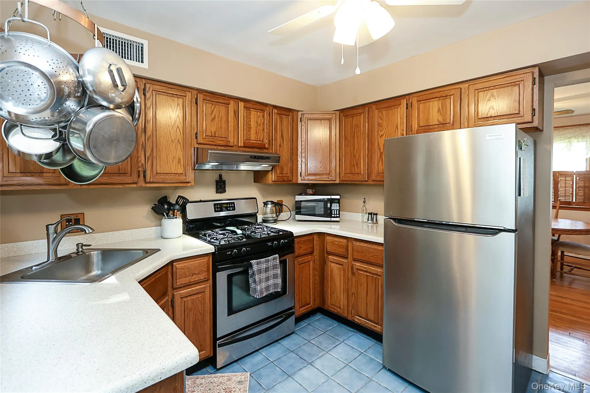 1372 Pine Drive, Islip, NY, 5 Bedrooms Bedrooms, 8 Rooms Rooms,2 BathroomsBathrooms,Residential,For Rent,Pine,0,1006311 1372 Pine Drive, Islip, NY, 5 Bedrooms Bedrooms, 8 Rooms Rooms,2 BathroomsBathrooms,Residential,For Rent,Pine,0,1006311