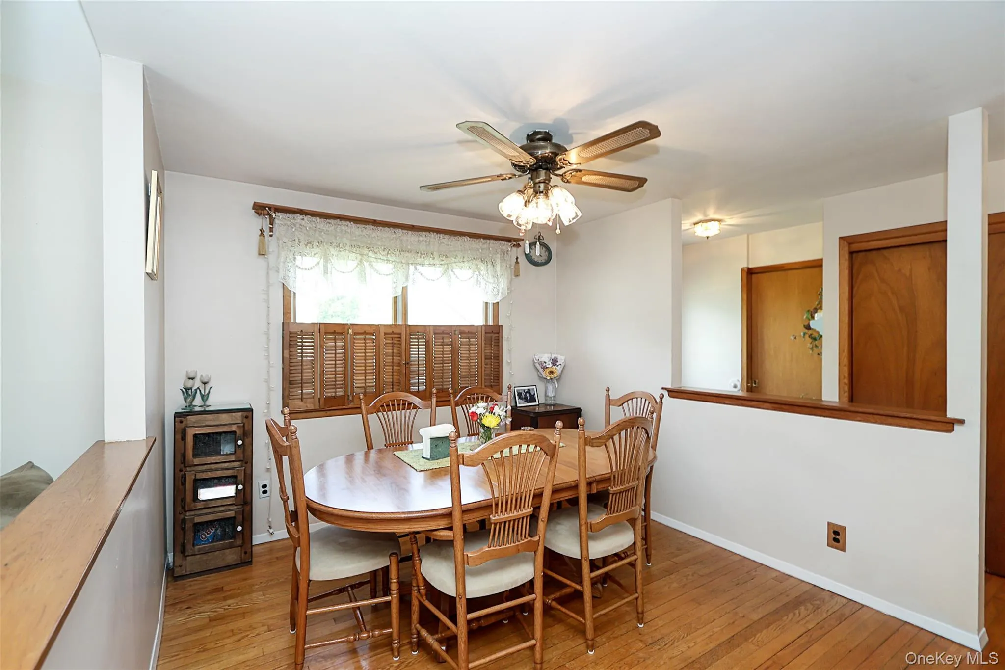 1372 Pine Drive, Islip, NY, 5 Bedrooms Bedrooms, 8 Rooms Rooms,2 BathroomsBathrooms,Residential,For Rent,Pine,0,1006311 1372 Pine Drive, Islip, NY, 5 Bedrooms Bedrooms, 8 Rooms Rooms,2 BathroomsBathrooms,Residential,For Rent,Pine,0,1006311