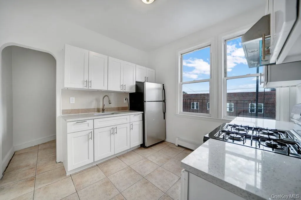 10104 32nd Avenue, New York, NY, 2 Bedrooms Bedrooms, 4 Rooms Rooms,1 BathroomBathrooms,Residential Lease,For Rent,32nd,0,1006312 10104 32nd Avenue, New York, NY, 2 Bedrooms Bedrooms, 4 Rooms Rooms,1 BathroomBathrooms,Residential Lease,For Rent,32nd,0,1006312