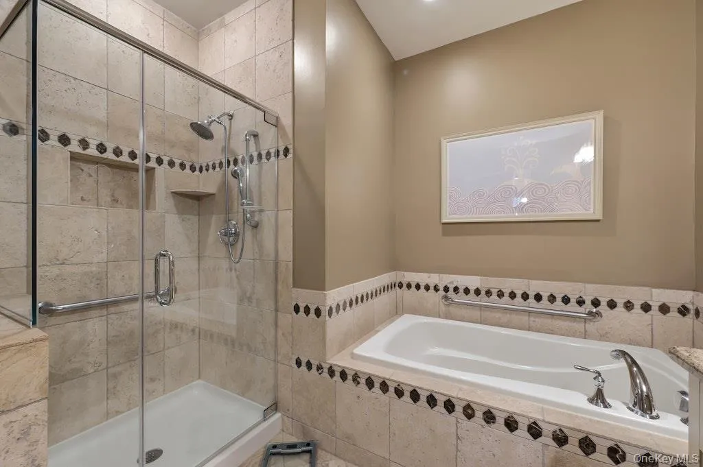 318 Roosevelt Way, North Hempstead, NY, 2 Bedrooms Bedrooms, 5 Rooms Rooms,2 BathroomsBathrooms,Residential,For Rent,Roosevelt,0,1006313 318 Roosevelt Way, North Hempstead, NY, 2 Bedrooms Bedrooms, 5 Rooms Rooms,2 BathroomsBathrooms,Residential,For Rent,Roosevelt,0,1006313