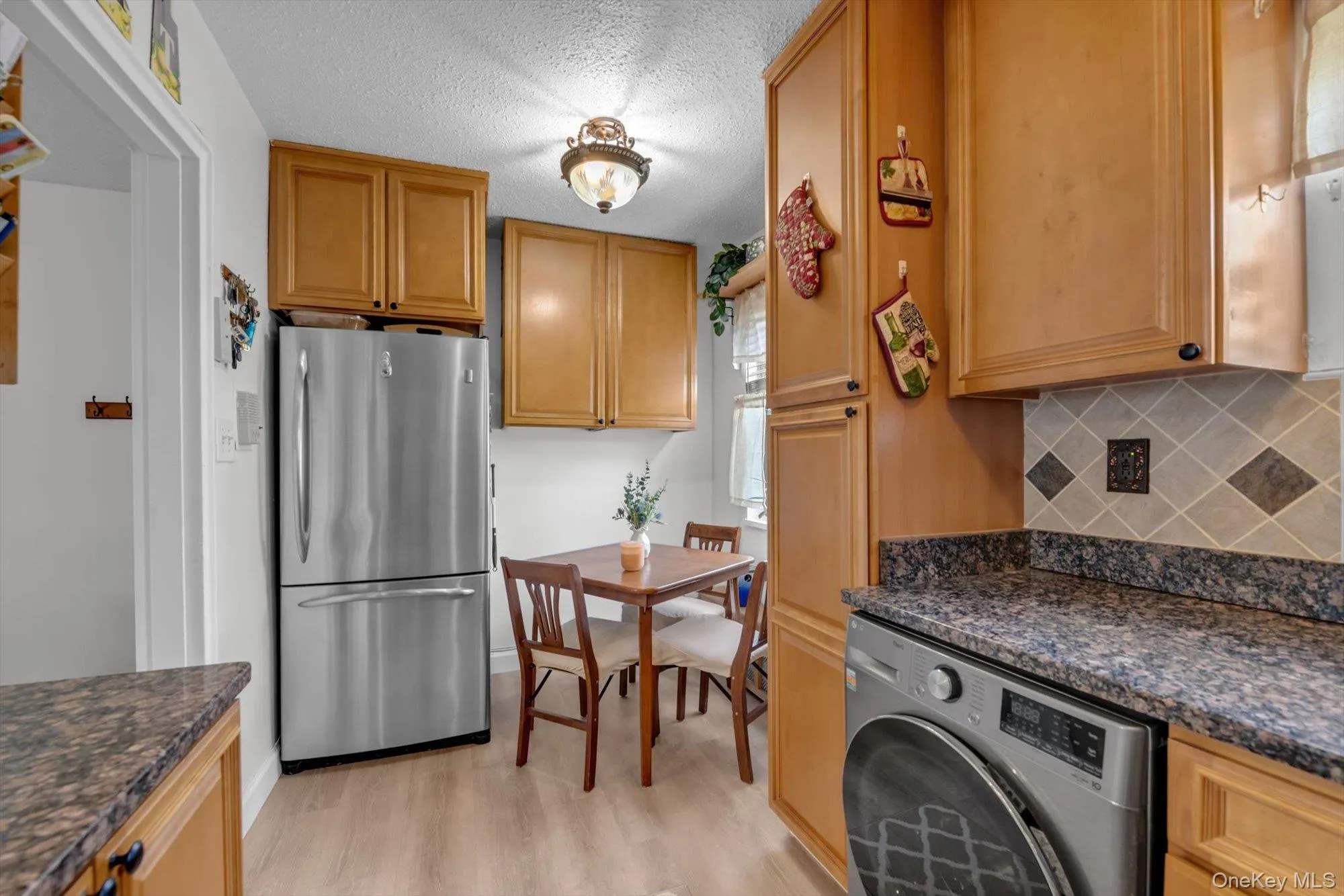 67-65 136th Street, New York, NY, 2 Bedrooms Bedrooms, 4 Rooms Rooms,1 BathroomBathrooms,Residential,For Rent,136th,0,1006317 67-65 136th Street, New York, NY, 2 Bedrooms Bedrooms, 4 Rooms Rooms,1 BathroomBathrooms,Residential,For Rent,136th,0,1006317