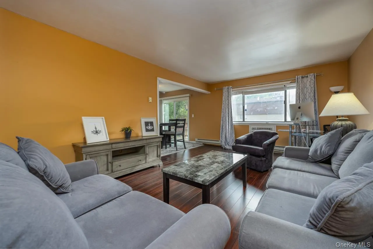 386 Richard Court, Haverstraw, NY, 1 Bedroom Bedrooms, 4 Rooms Rooms,1 BathroomBathrooms,Residential,For Rent,Richard,0,1006321 386 Richard Court, Haverstraw, NY, 1 Bedroom Bedrooms, 4 Rooms Rooms,1 BathroomBathrooms,Residential,For Rent,Richard,0,1006321