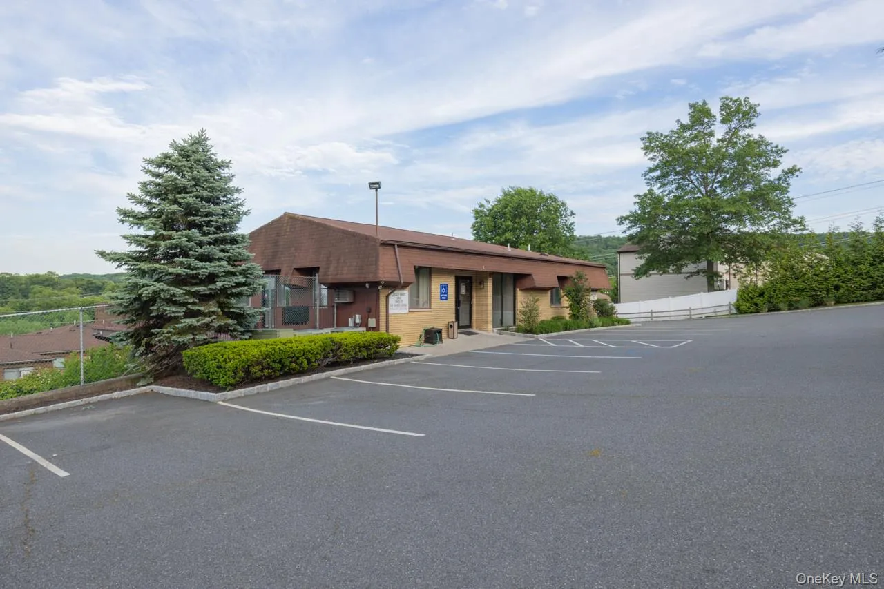 386 Richard Court, Haverstraw, NY, 1 Bedroom Bedrooms, 4 Rooms Rooms,1 BathroomBathrooms,Residential,For Rent,Richard,0,1006321 386 Richard Court, Haverstraw, NY, 1 Bedroom Bedrooms, 4 Rooms Rooms,1 BathroomBathrooms,Residential,For Rent,Richard,0,1006321