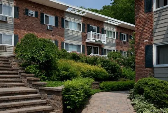 425 Main Street, Huntington, NY, 2 Bedrooms Bedrooms, 4 Rooms Rooms,1 BathroomBathrooms,Residential Lease,For Rent,Main,0,1006323 425 Main Street, Huntington, NY, 2 Bedrooms Bedrooms, 4 Rooms Rooms,1 BathroomBathrooms,Residential Lease,For Rent,Main,0,1006323