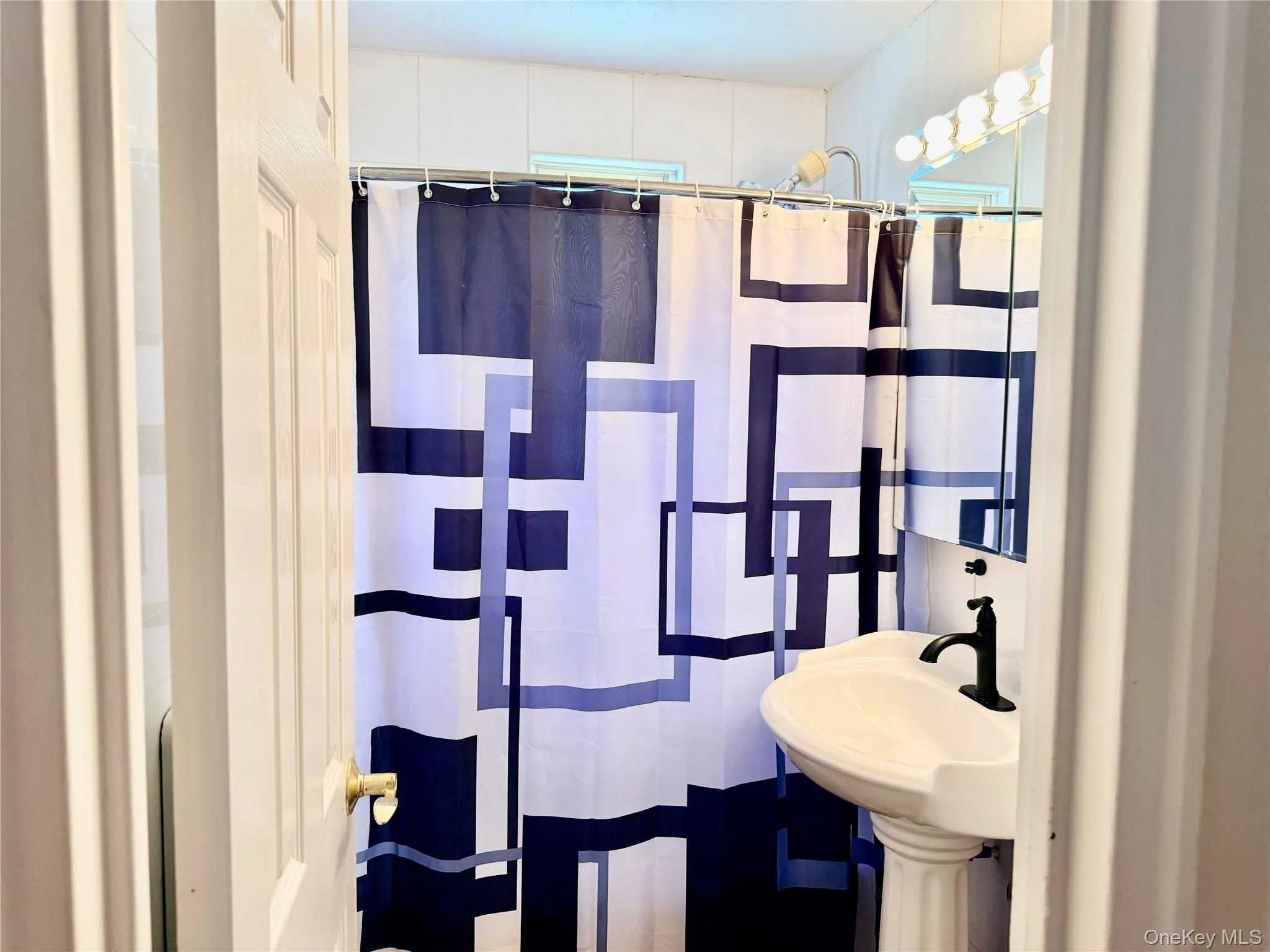 1555 Central Park Avenue, Yonkers, NY, 2 Bedrooms Bedrooms, 5 Rooms Rooms,1 BathroomBathrooms,Residential,For Rent,Central Park,0,1006324 1555 Central Park Avenue, Yonkers, NY, 2 Bedrooms Bedrooms, 5 Rooms Rooms,1 BathroomBathrooms,Residential,For Rent,Central Park,0,1006324
