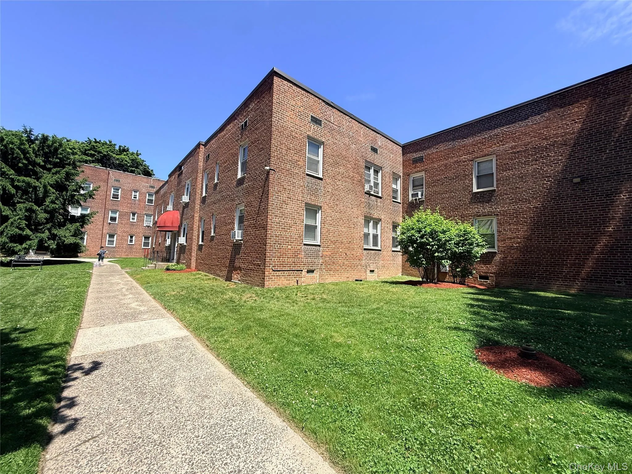1555 Central Park Avenue, Yonkers, NY, 2 Bedrooms Bedrooms, 5 Rooms Rooms,1 BathroomBathrooms,Residential,For Rent,Central Park,0,1006324 1555 Central Park Avenue, Yonkers, NY, 2 Bedrooms Bedrooms, 5 Rooms Rooms,1 BathroomBathrooms,Residential,For Rent,Central Park,0,1006324