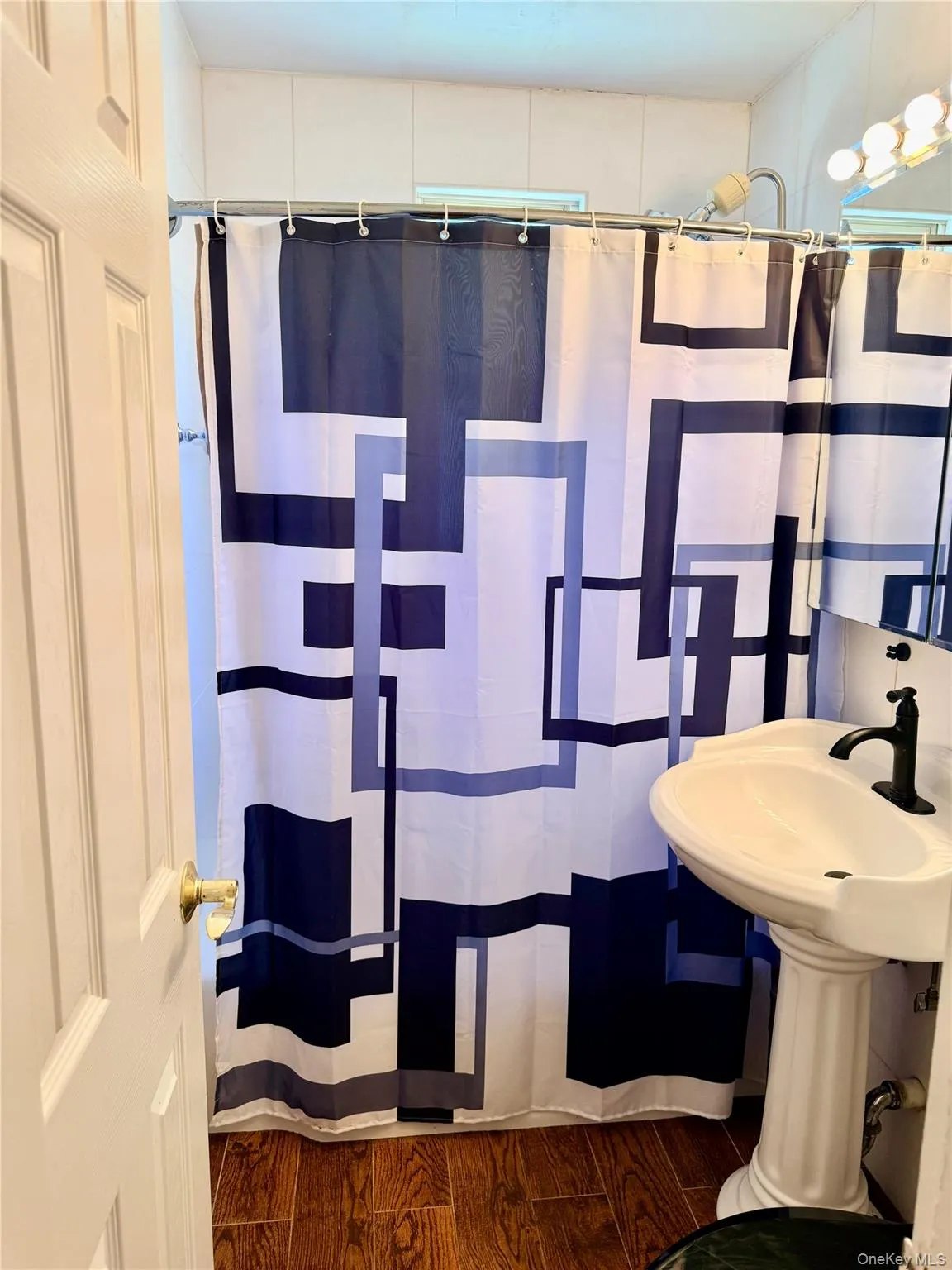 1555 Central Park Avenue, Yonkers, NY, 2 Bedrooms Bedrooms, 5 Rooms Rooms,1 BathroomBathrooms,Residential,For Rent,Central Park,0,1006324 1555 Central Park Avenue, Yonkers, NY, 2 Bedrooms Bedrooms, 5 Rooms Rooms,1 BathroomBathrooms,Residential,For Rent,Central Park,0,1006324