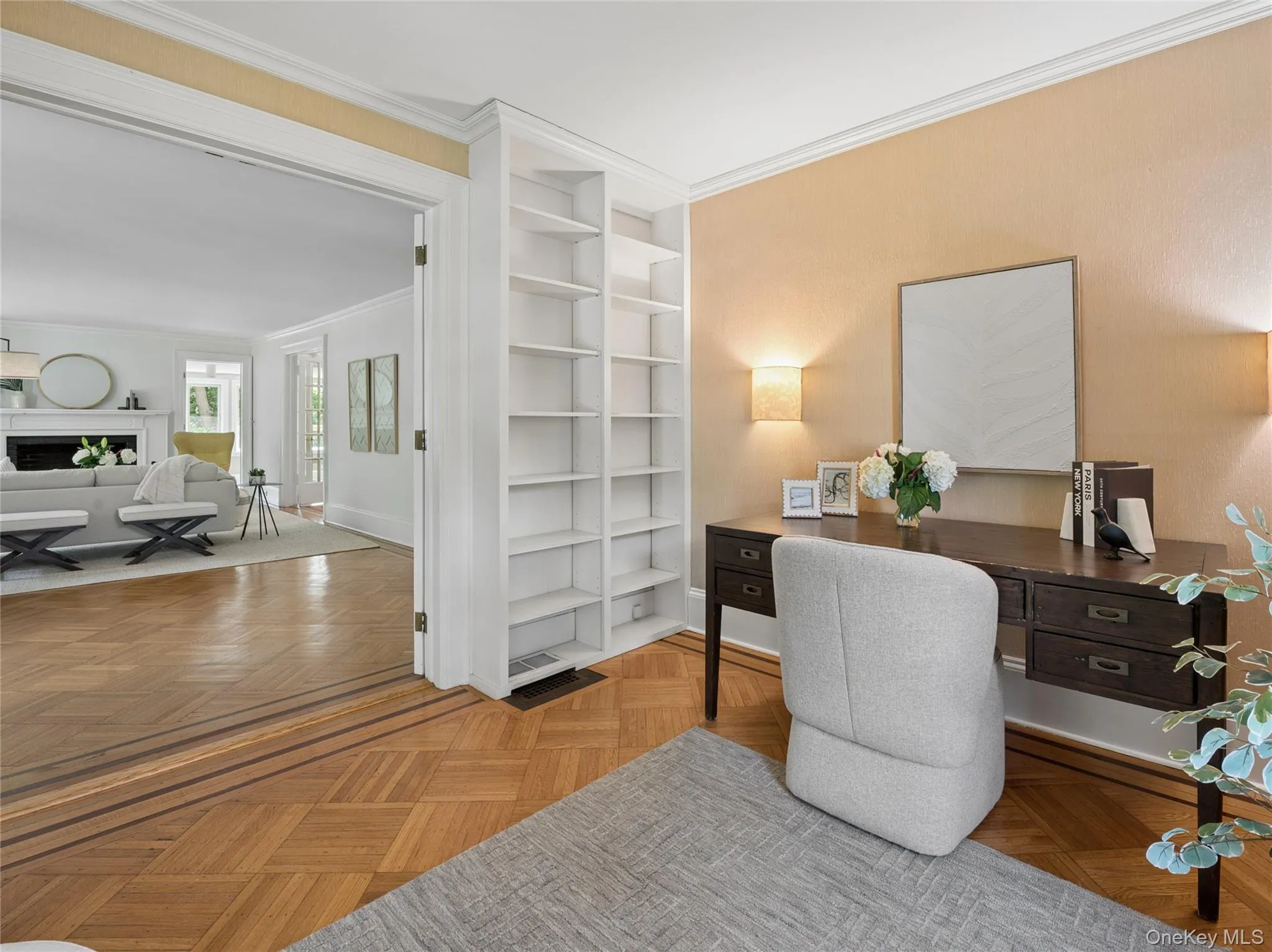 Handy office/den Handy office/den