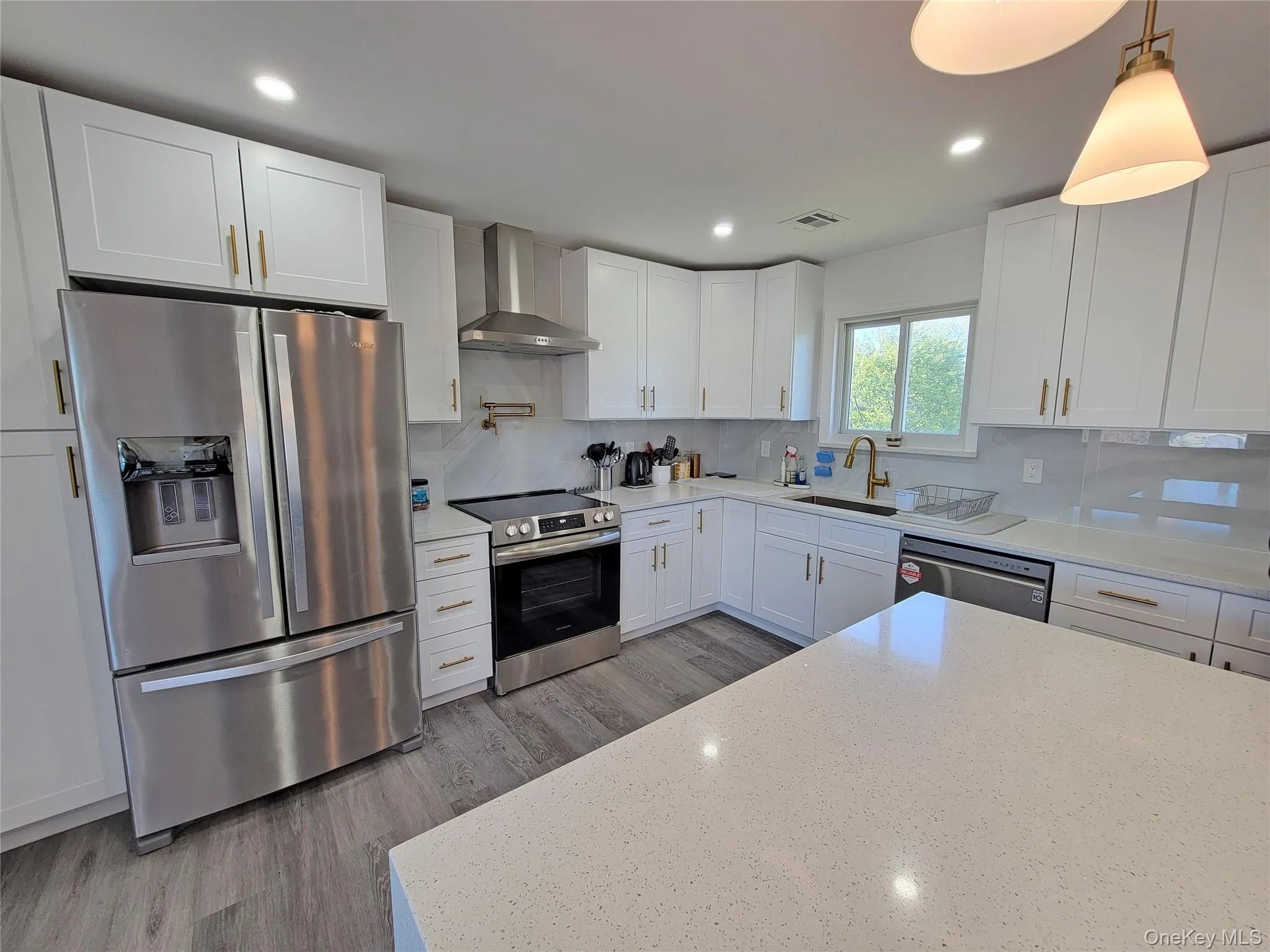 23 Dalny Place, Islip, NY, 5 Bedrooms Bedrooms, 9 Rooms Rooms,3 BathroomsBathrooms,Residential,For Rent,Dalny,0,1006328 23 Dalny Place, Islip, NY, 5 Bedrooms Bedrooms, 9 Rooms Rooms,3 BathroomsBathrooms,Residential,For Rent,Dalny,0,1006328