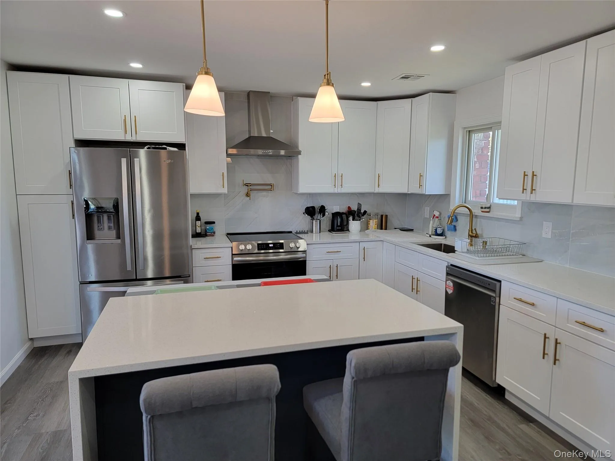 23 Dalny Place, Islip, NY, 5 Bedrooms Bedrooms, 9 Rooms Rooms,3 BathroomsBathrooms,Residential,For Rent,Dalny,0,1006328 23 Dalny Place, Islip, NY, 5 Bedrooms Bedrooms, 9 Rooms Rooms,3 BathroomsBathrooms,Residential,For Rent,Dalny,0,1006328