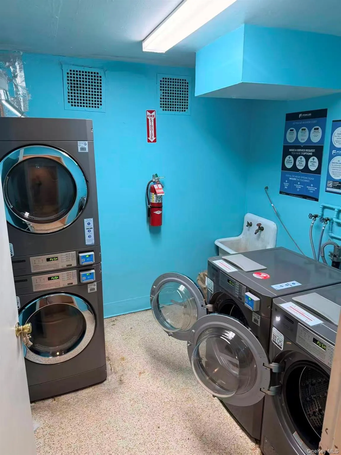 134-54 Maple Avenue, New York, NY, 1 Bedroom Bedrooms, 3 Rooms Rooms,1 BathroomBathrooms,Residential,For Rent,Maple,0,1006329 134-54 Maple Avenue, New York, NY, 1 Bedroom Bedrooms, 3 Rooms Rooms,1 BathroomBathrooms,Residential,For Rent,Maple,0,1006329