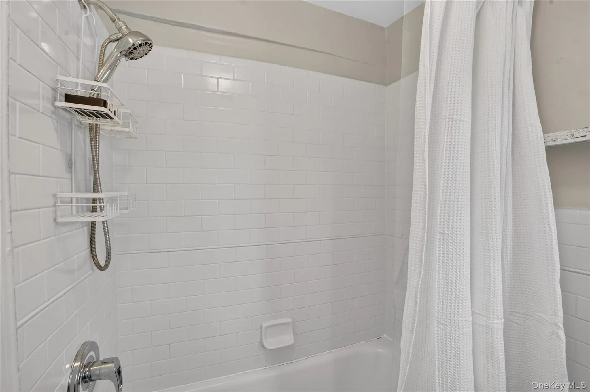 42 Pondfield Road, Yonkers, NY, 1 Bedroom Bedrooms, 4 Rooms Rooms,1 BathroomBathrooms,Residential,For Rent,Pondfield,0,1006341 42 Pondfield Road, Yonkers, NY, 1 Bedroom Bedrooms, 4 Rooms Rooms,1 BathroomBathrooms,Residential,For Rent,Pondfield,0,1006341