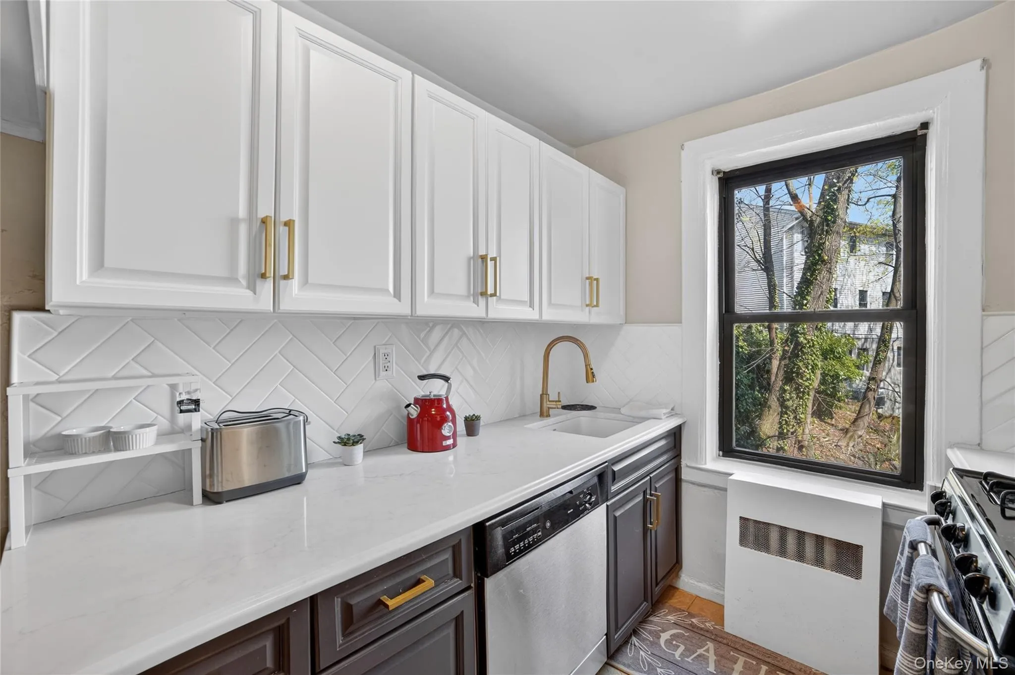 42 Pondfield Road, Yonkers, NY, 1 Bedroom Bedrooms, 4 Rooms Rooms,1 BathroomBathrooms,Residential,For Rent,Pondfield,0,1006341 42 Pondfield Road, Yonkers, NY, 1 Bedroom Bedrooms, 4 Rooms Rooms,1 BathroomBathrooms,Residential,For Rent,Pondfield,0,1006341