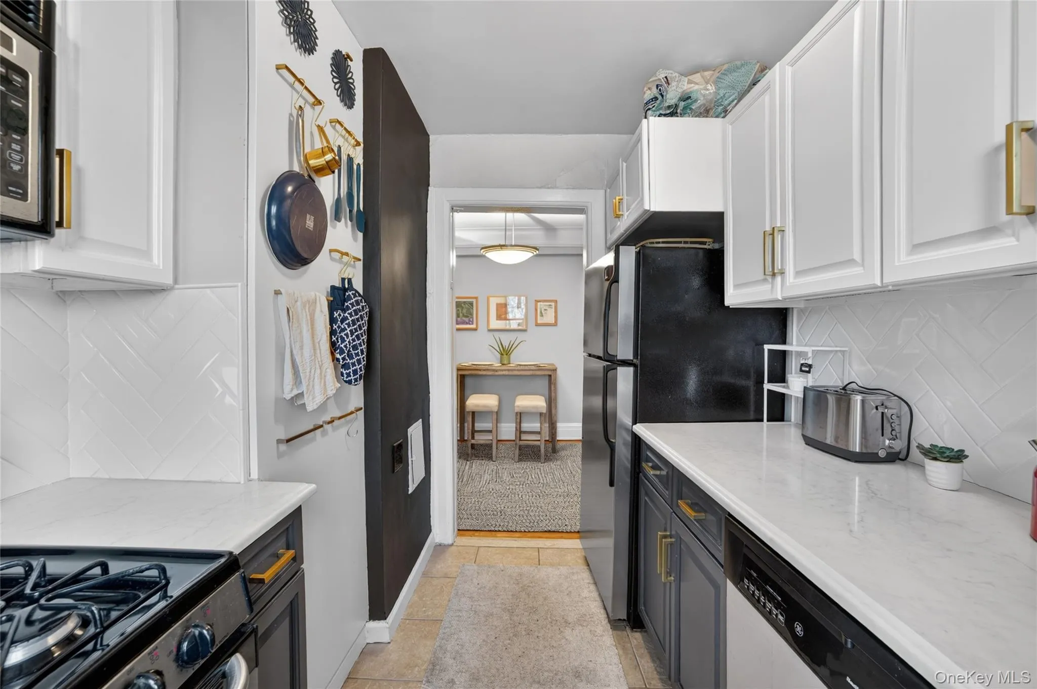 42 Pondfield Road, Yonkers, NY, 1 Bedroom Bedrooms, 4 Rooms Rooms,1 BathroomBathrooms,Residential,For Rent,Pondfield,0,1006341 42 Pondfield Road, Yonkers, NY, 1 Bedroom Bedrooms, 4 Rooms Rooms,1 BathroomBathrooms,Residential,For Rent,Pondfield,0,1006341