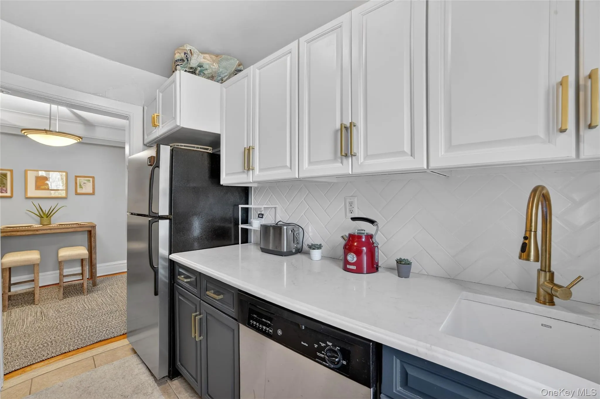 42 Pondfield Road, Yonkers, NY, 1 Bedroom Bedrooms, 4 Rooms Rooms,1 BathroomBathrooms,Residential,For Rent,Pondfield,0,1006341 42 Pondfield Road, Yonkers, NY, 1 Bedroom Bedrooms, 4 Rooms Rooms,1 BathroomBathrooms,Residential,For Rent,Pondfield,0,1006341