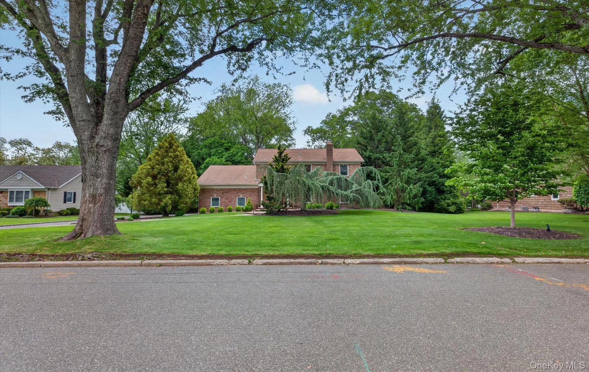 12 Wildwood Drive, Huntington, NY, 5 Bedrooms Bedrooms, 9 Rooms Rooms,3 BathroomsBathrooms,Residential,For Rent,Wildwood,0,1006344 12 Wildwood Drive, Huntington, NY, 5 Bedrooms Bedrooms, 9 Rooms Rooms,3 BathroomsBathrooms,Residential,For Rent,Wildwood,0,1006344