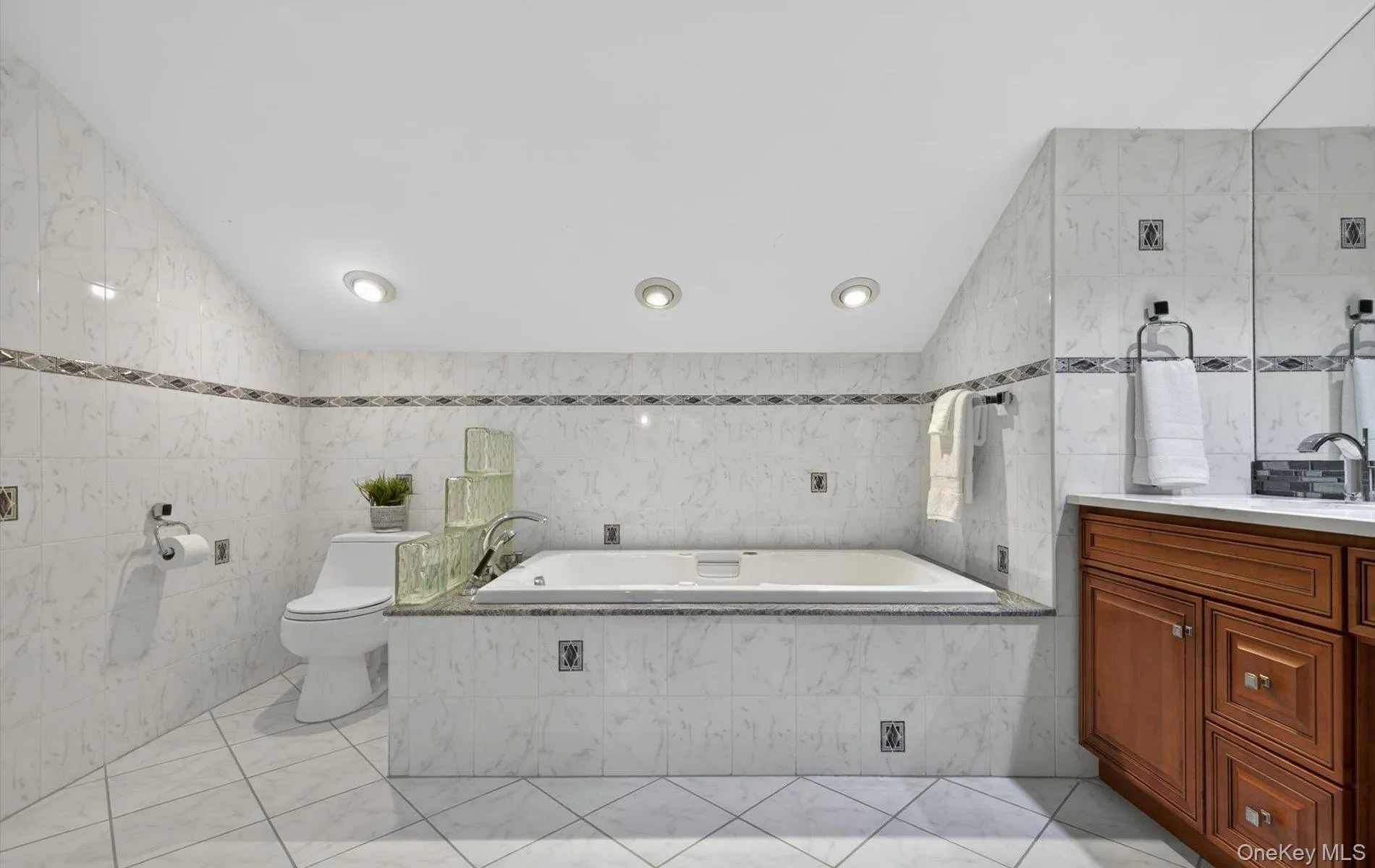 12 Wildwood Drive, Huntington, NY, 5 Bedrooms Bedrooms, 9 Rooms Rooms,3 BathroomsBathrooms,Residential,For Rent,Wildwood,0,1006344 12 Wildwood Drive, Huntington, NY, 5 Bedrooms Bedrooms, 9 Rooms Rooms,3 BathroomsBathrooms,Residential,For Rent,Wildwood,0,1006344