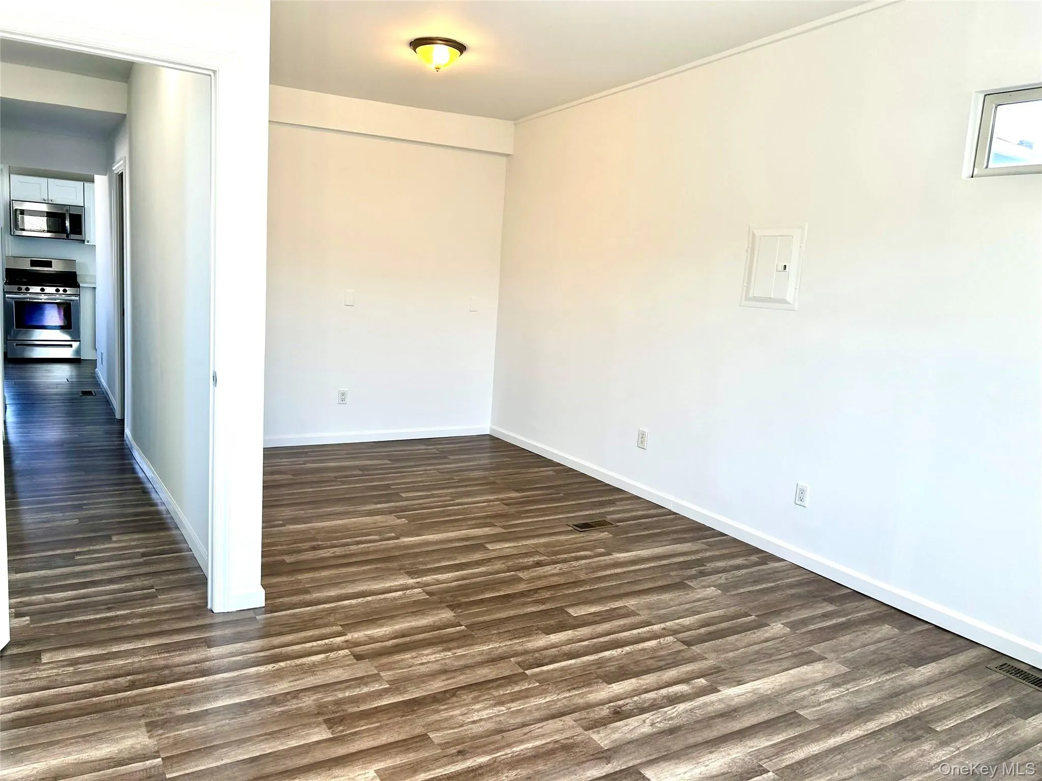 949 Beech Street, Long Beach, NY, 1 Bedroom Bedrooms, 4 Rooms Rooms,1 BathroomBathrooms,Residential Lease,For Rent,Beech,0,1006346 949 Beech Street, Long Beach, NY, 1 Bedroom Bedrooms, 4 Rooms Rooms,1 BathroomBathrooms,Residential Lease,For Rent,Beech,0,1006346